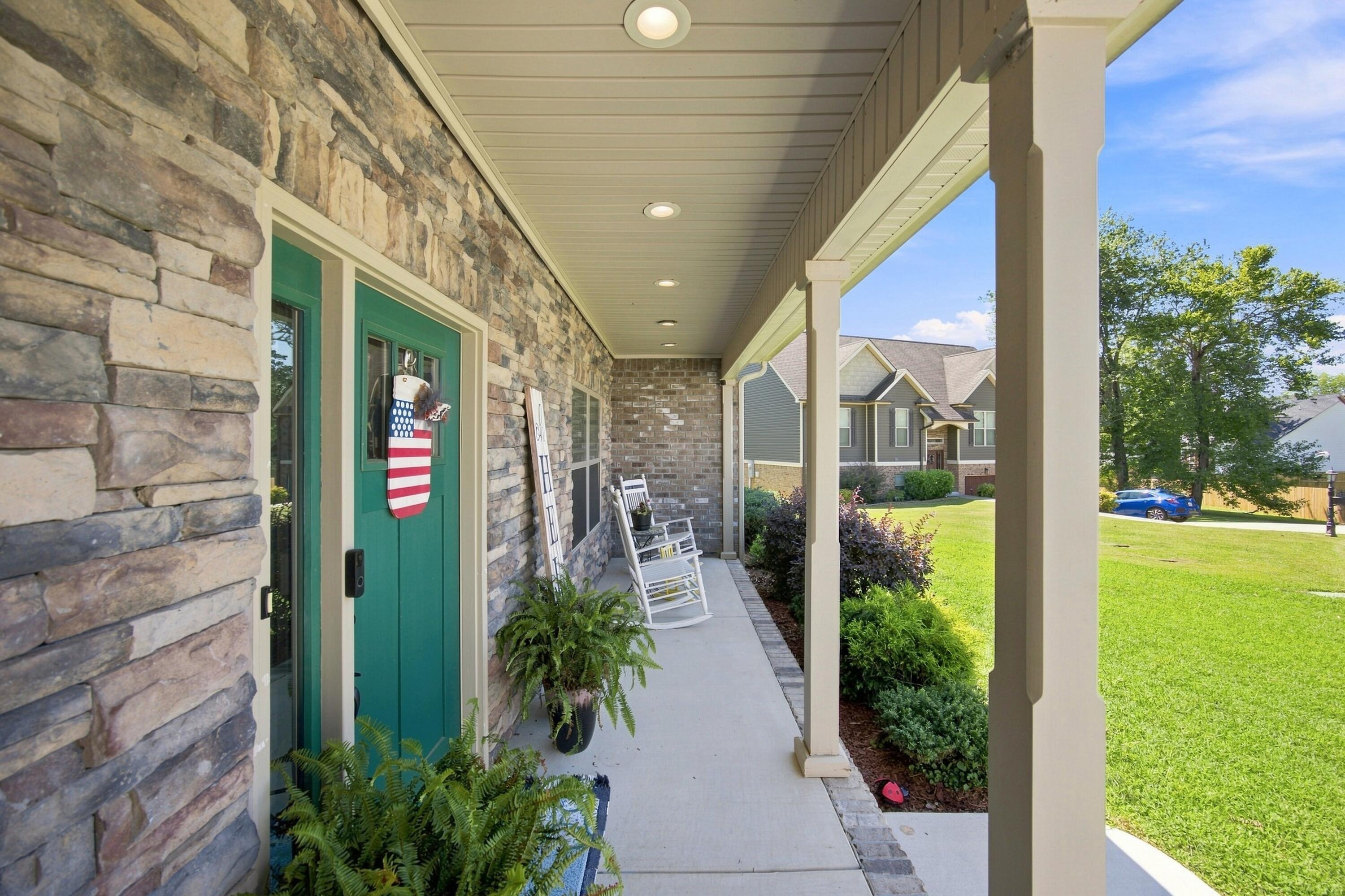 103 Windy Oak Drive Property Photo 1