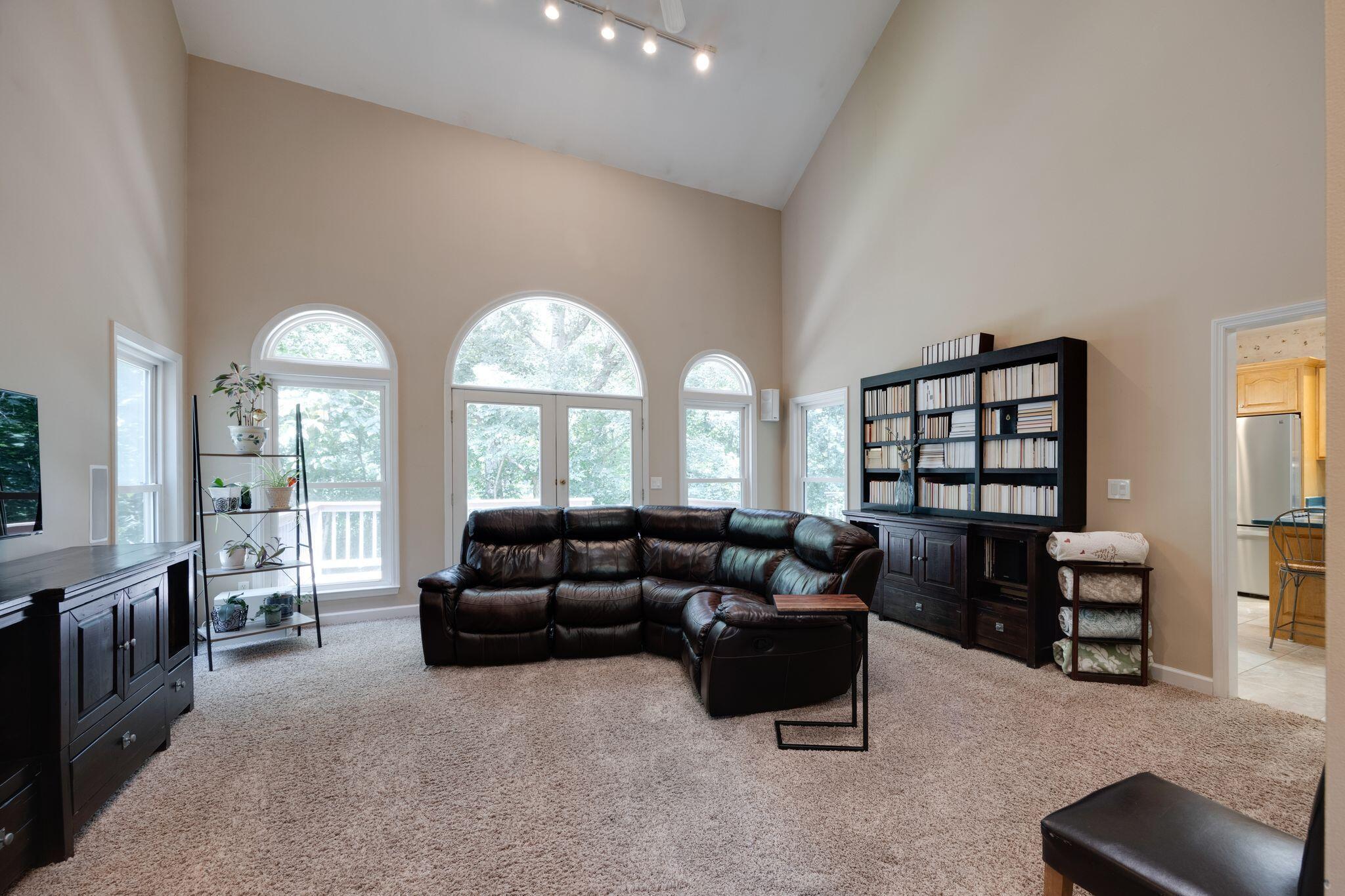 5021 Parkerson Road Property Photo 14