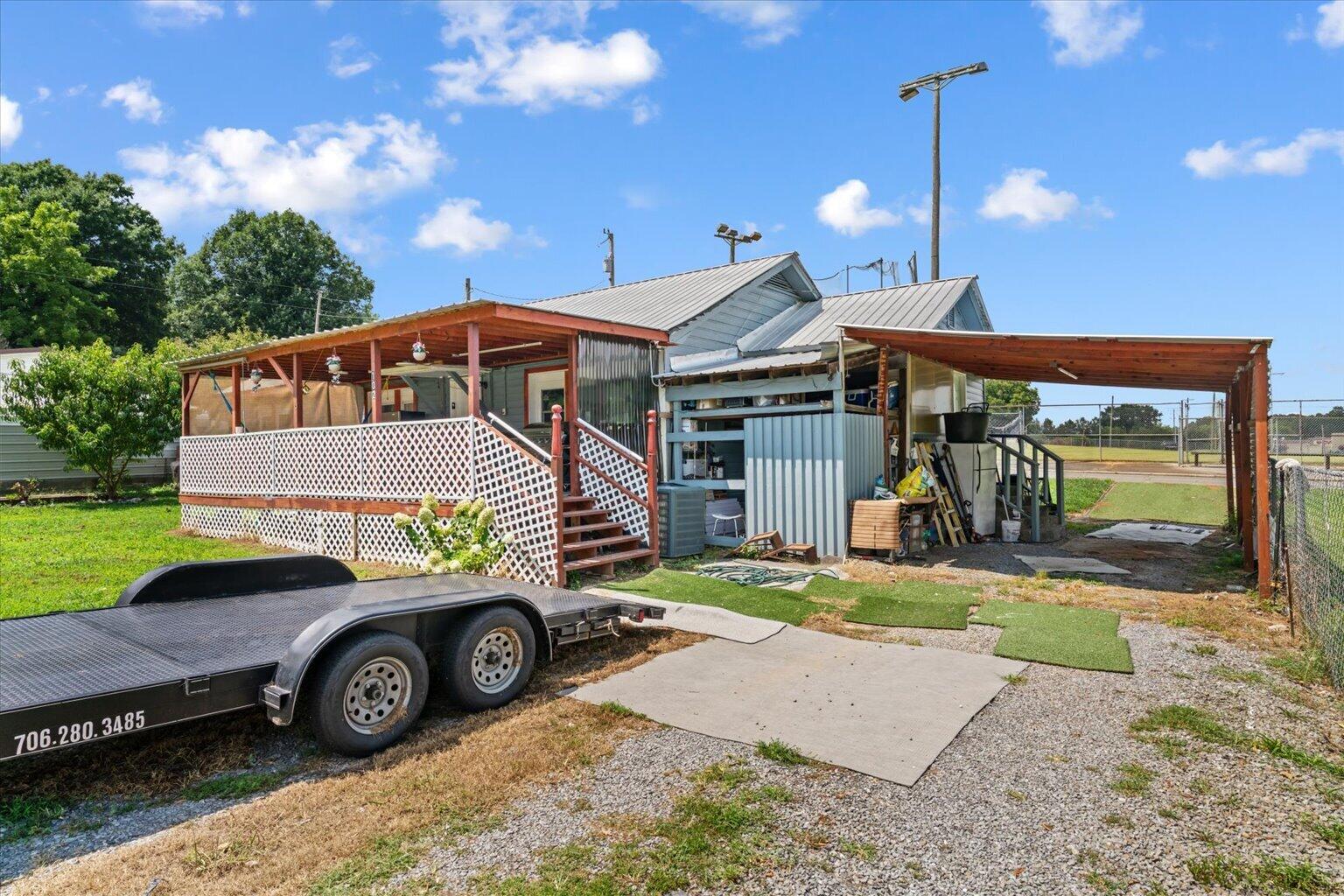 102 Glaze Drive Property Photo 4