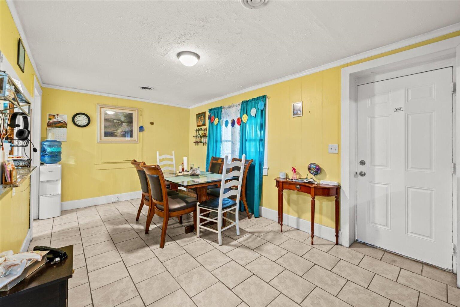 102 Glaze Drive Property Photo 8