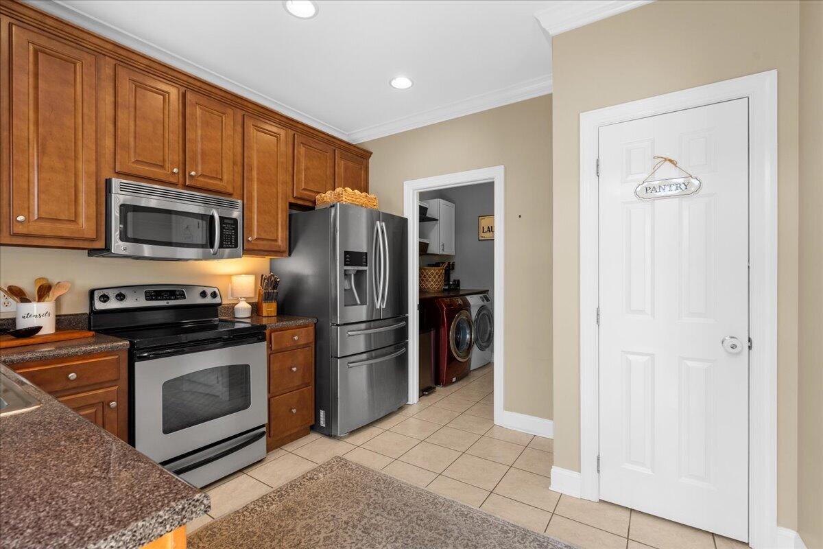 1507 Calloway Drive Property Photo 11
