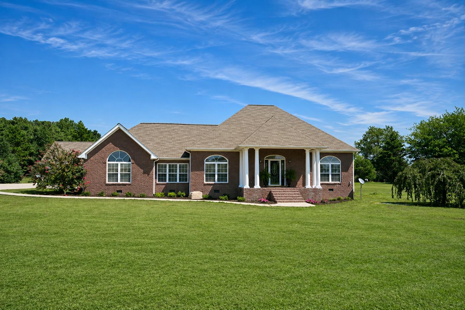 586 Sunset Drive Property Photo 1