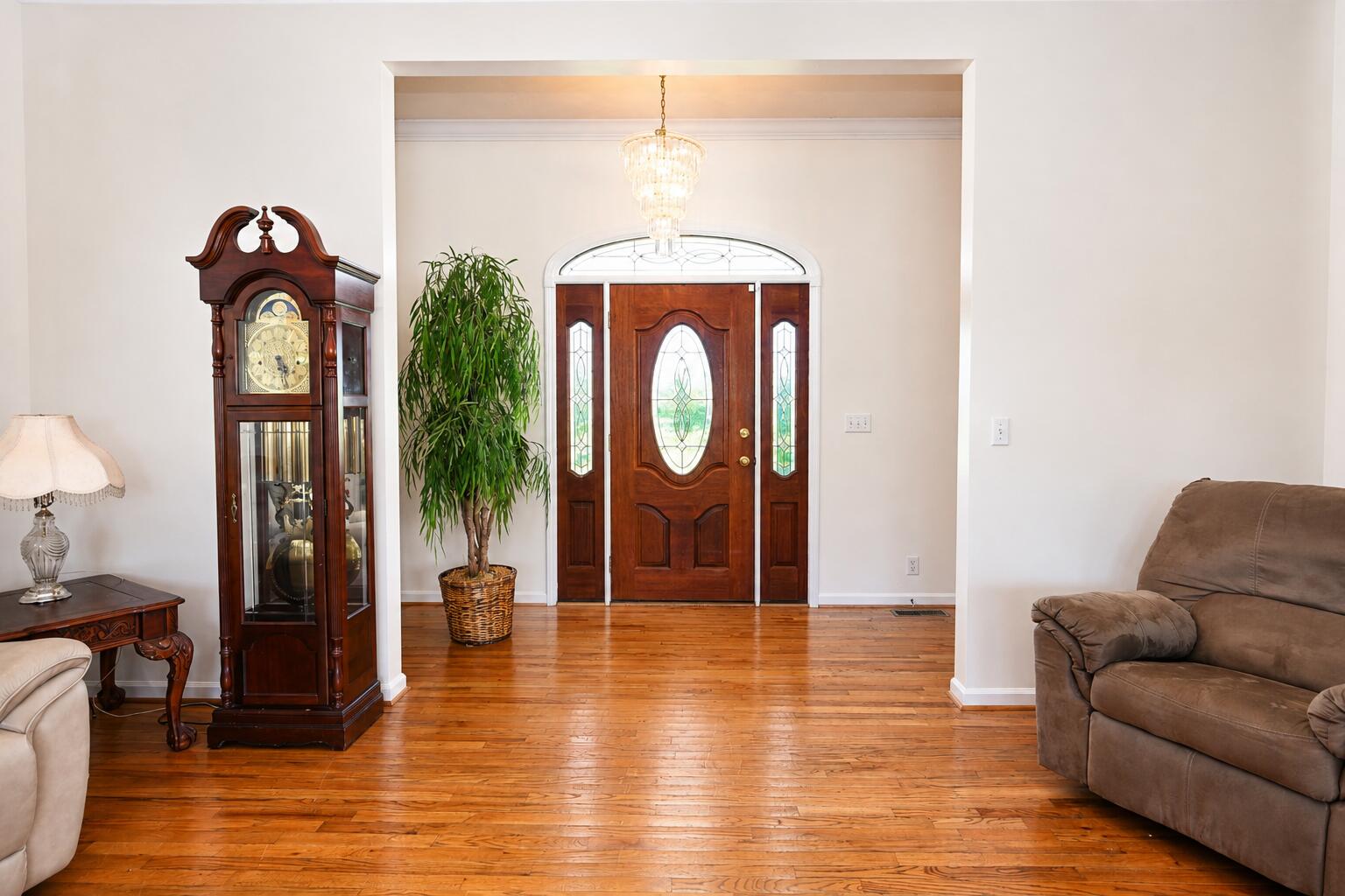 586 Sunset Drive Property Photo 11