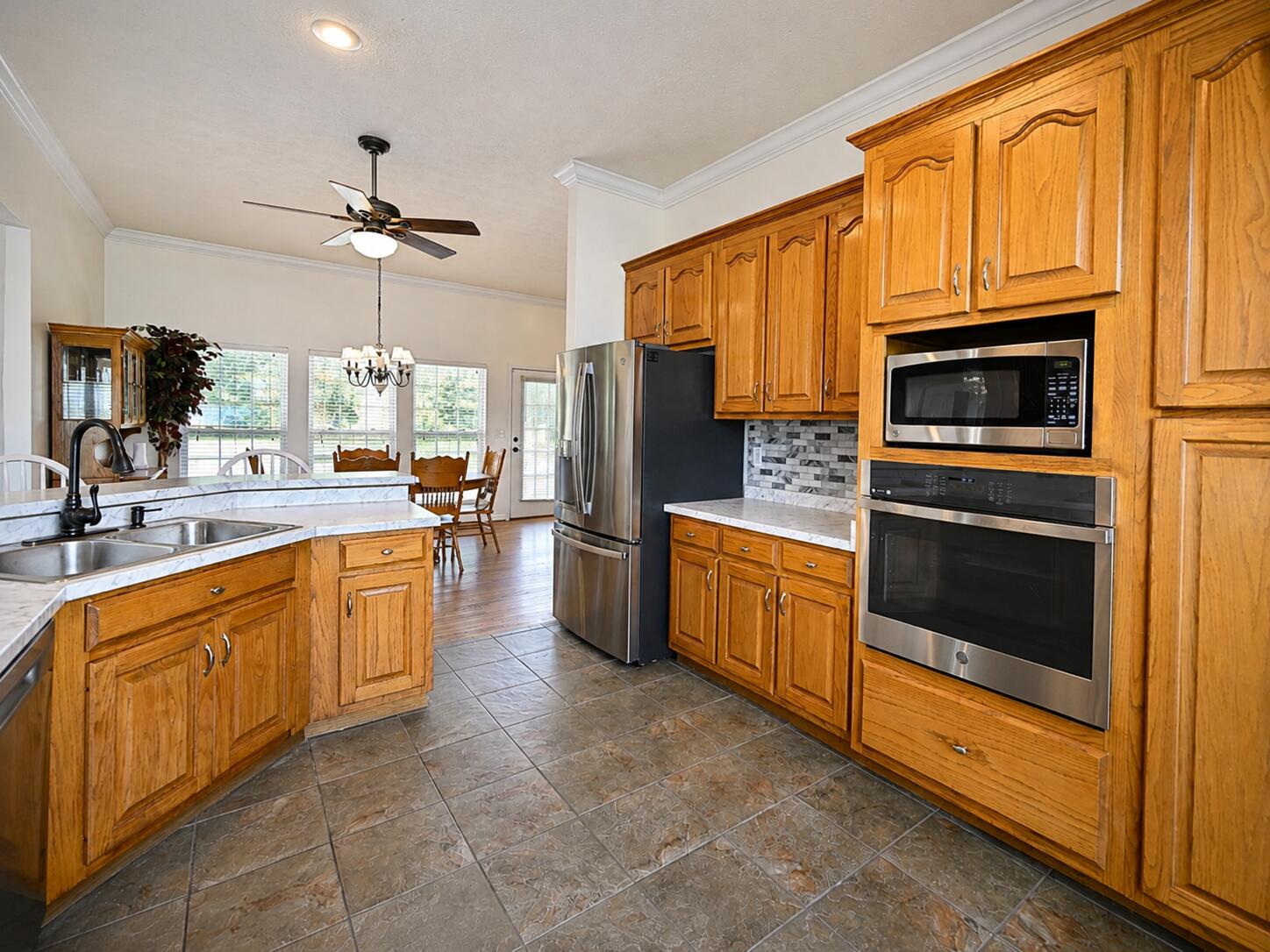 586 Sunset Drive Property Photo 20
