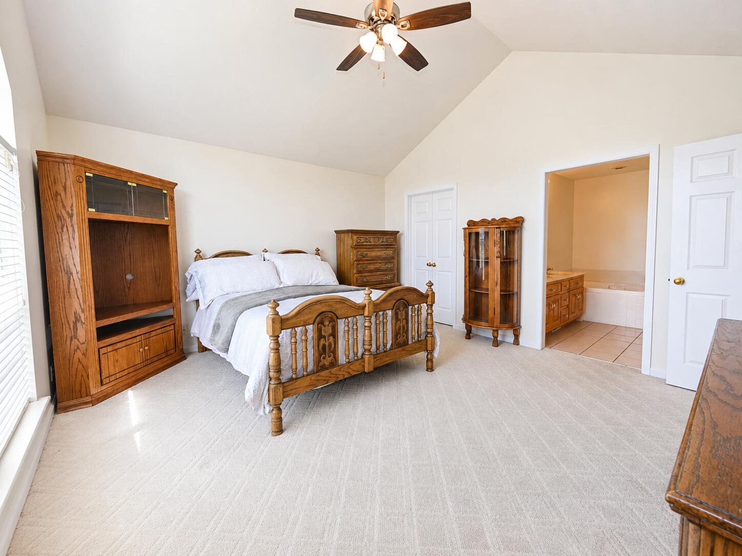 586 Sunset Drive Property Photo 24