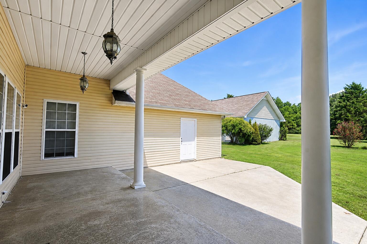 586 Sunset Drive Property Photo 35