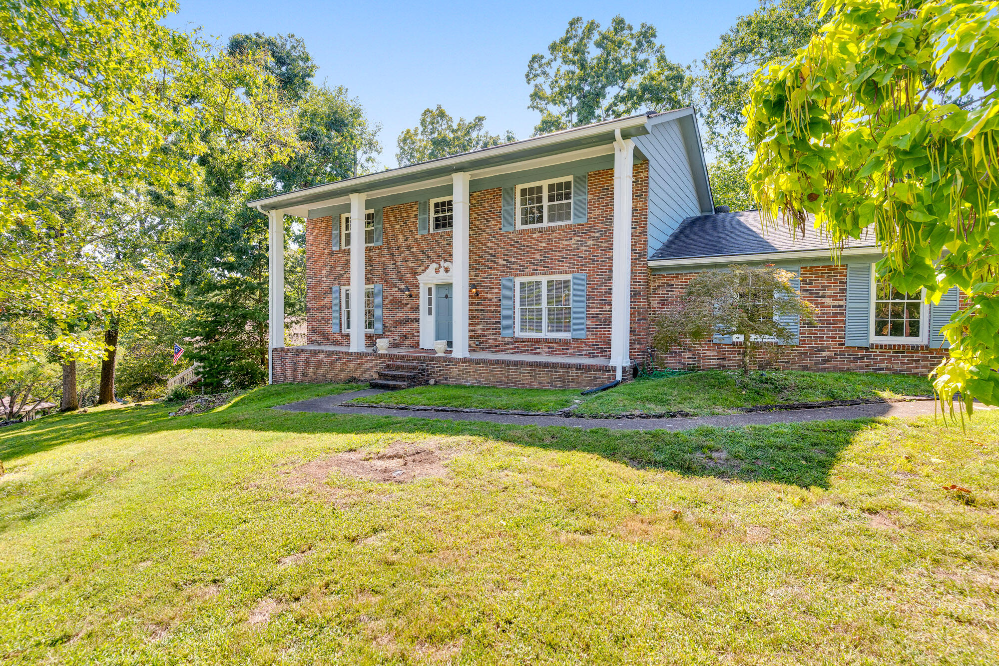 5661 Grayshore Lane Property Photo 1