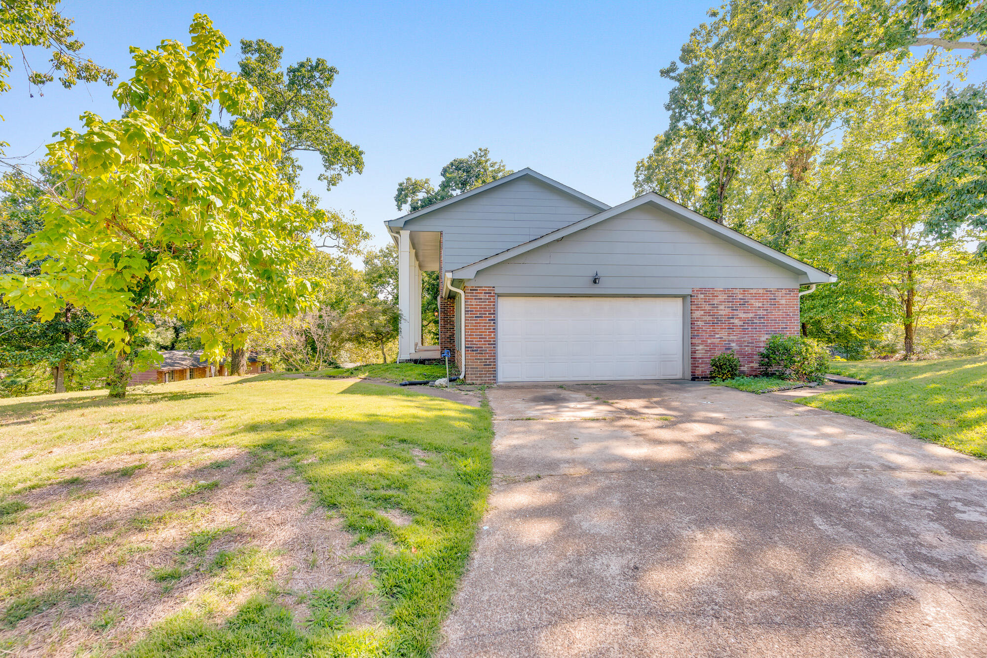 5661 Grayshore Lane Property Photo 3