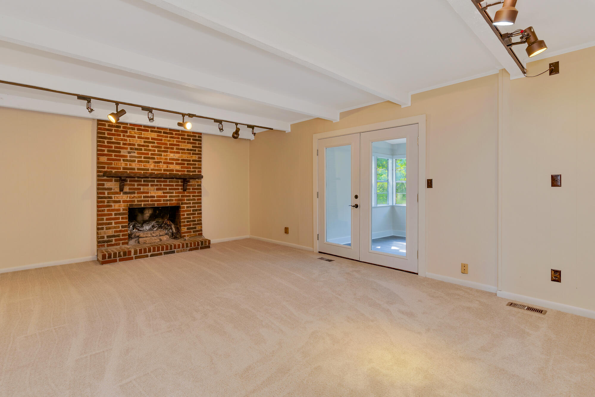 5661 Grayshore Lane Property Photo 23