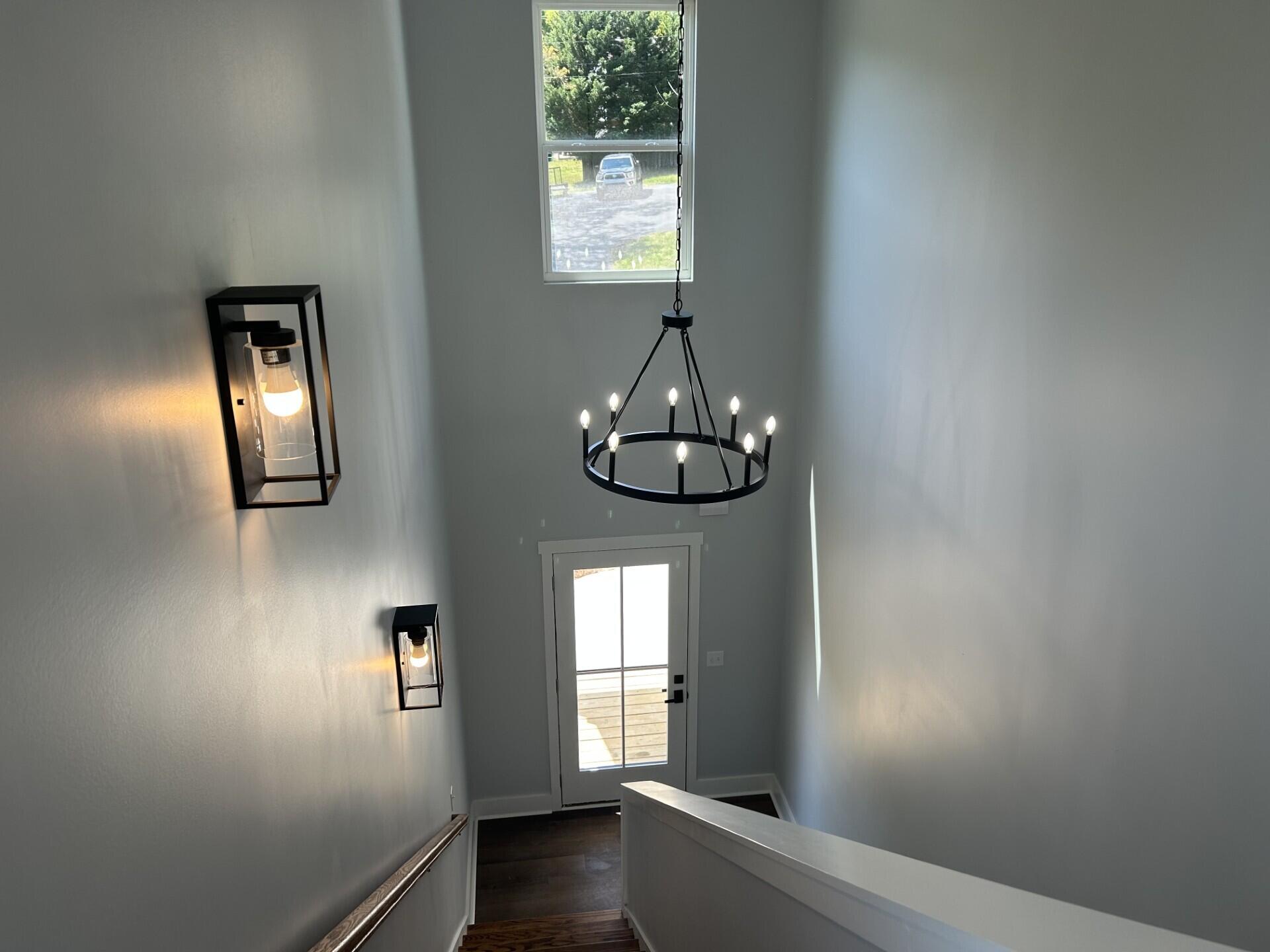 539 Tree Top Lane Property Photo 4