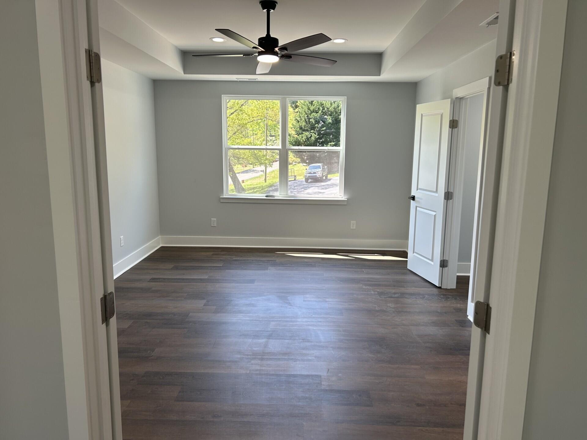 539 Tree Top Lane Property Photo 12