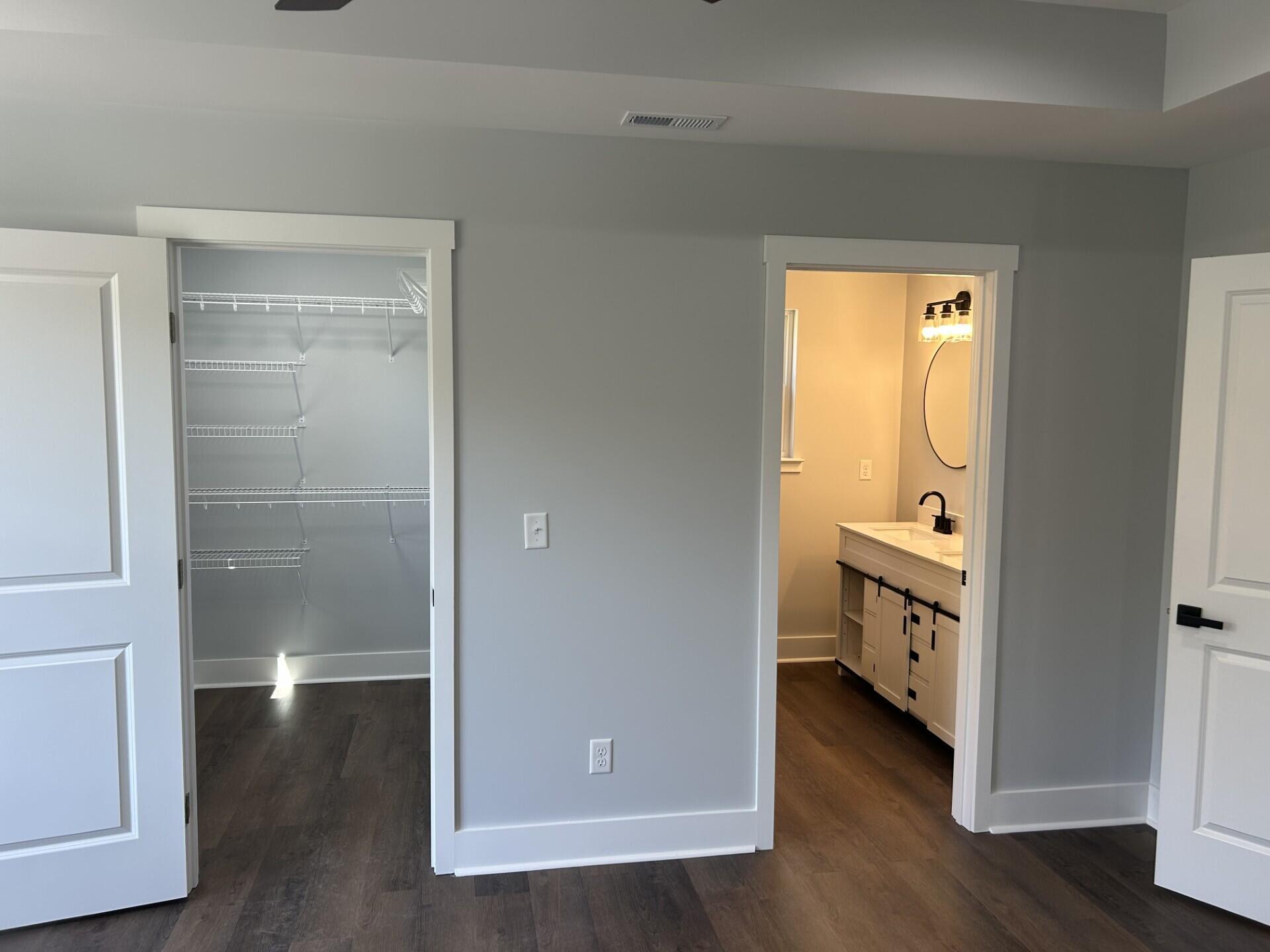 539 Tree Top Lane Property Photo 14