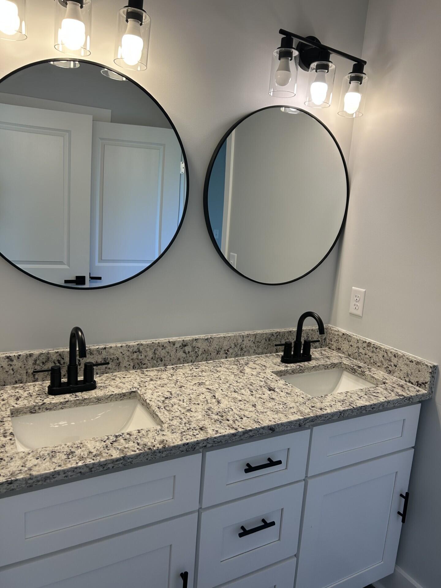 539 Tree Top Lane Property Photo 19