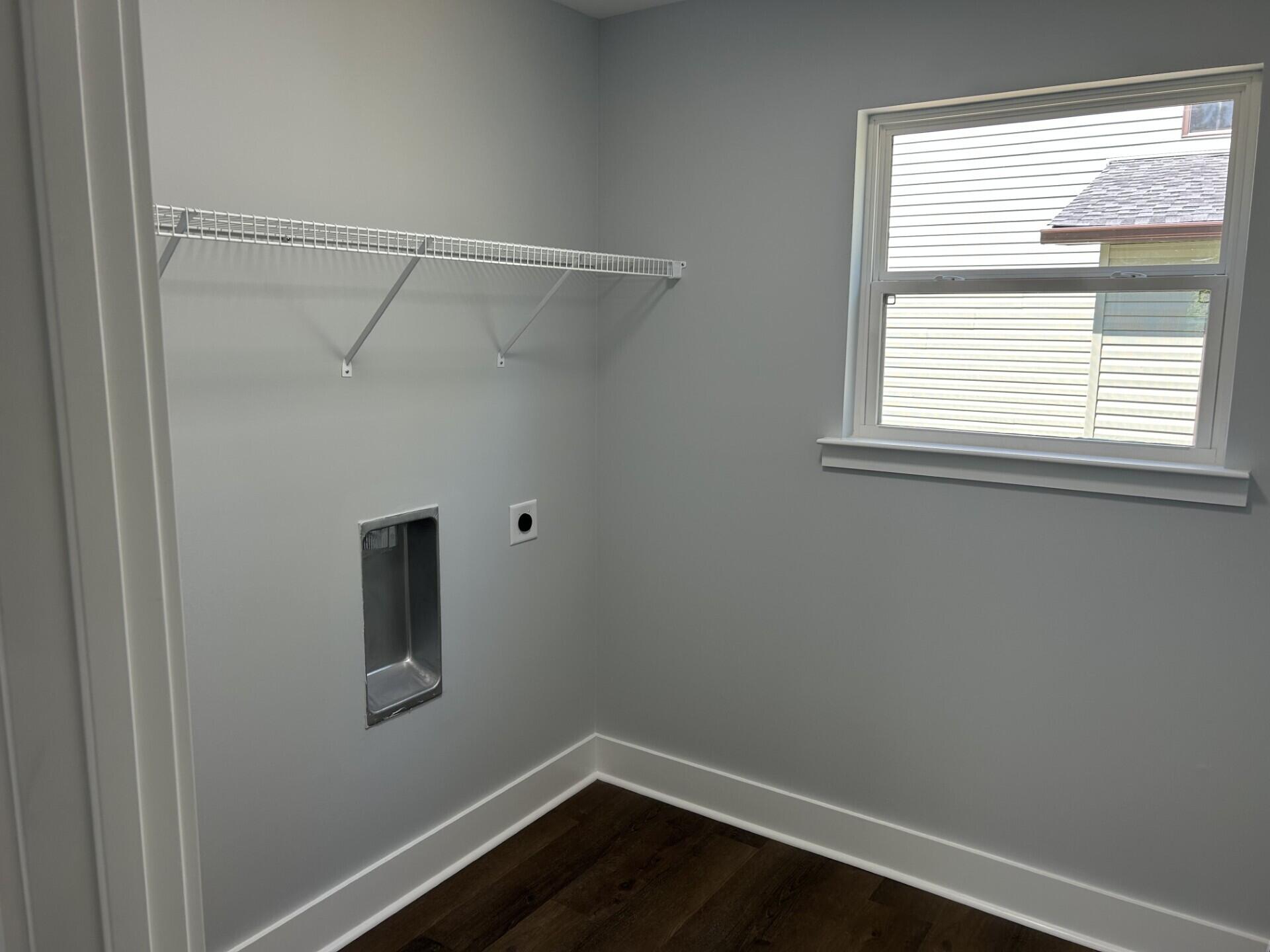 539 Tree Top Lane Property Photo 20