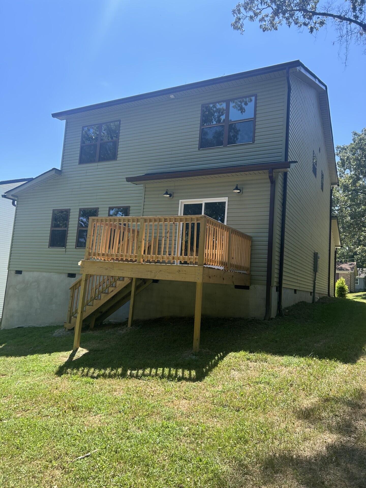 539 Tree Top Lane Property Photo 22