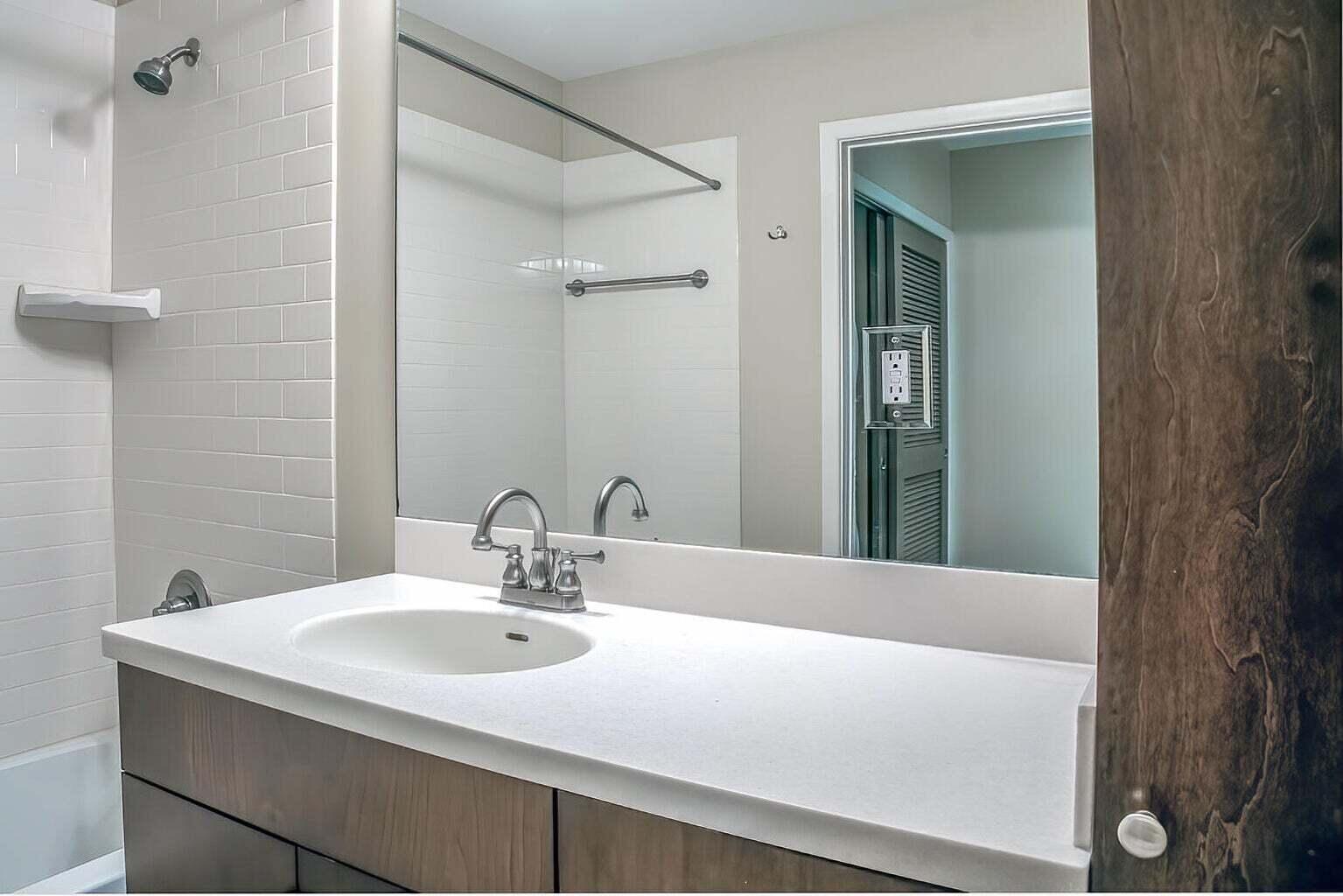 1541622 Property Photo 12