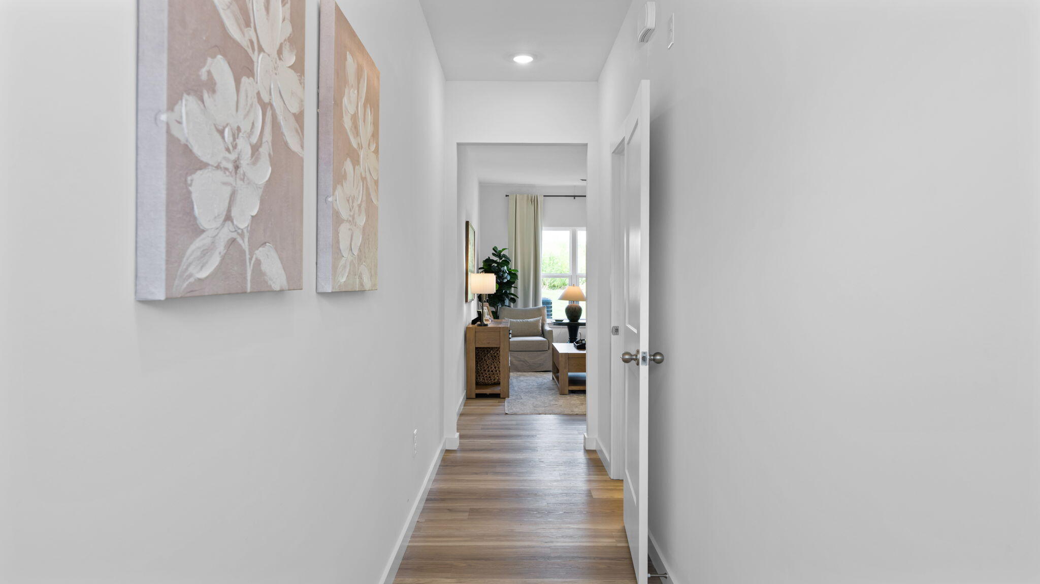 171 Graham Ave Property Photo 3