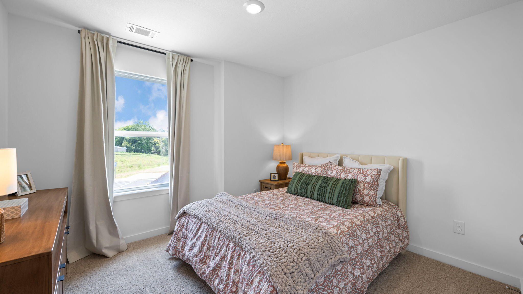 171 Graham Ave Property Photo 32