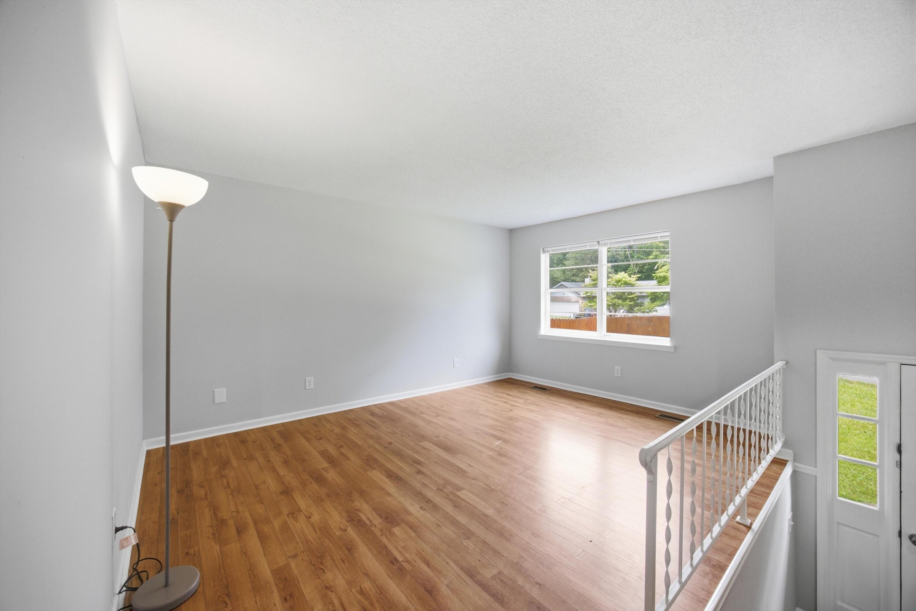 1032 Hillcrest Road Property Photo 9