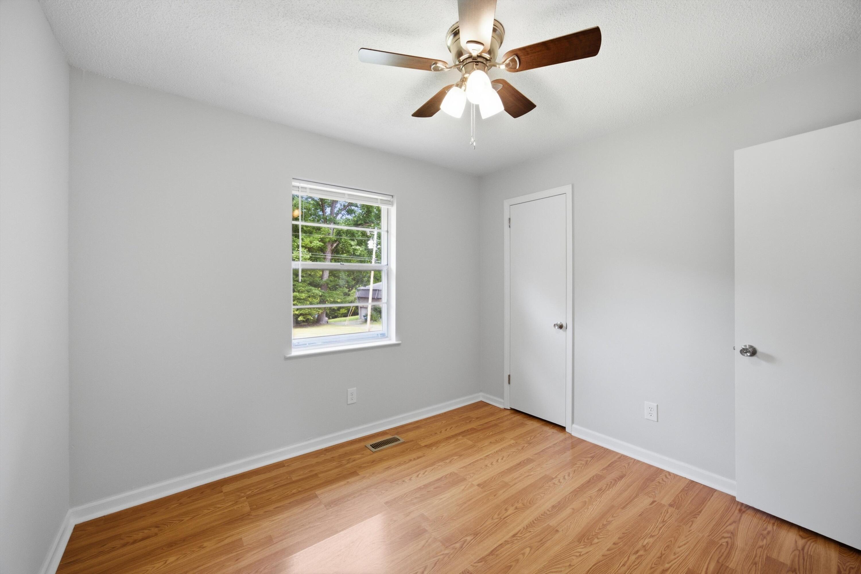 1032 Hillcrest Road Property Photo 20