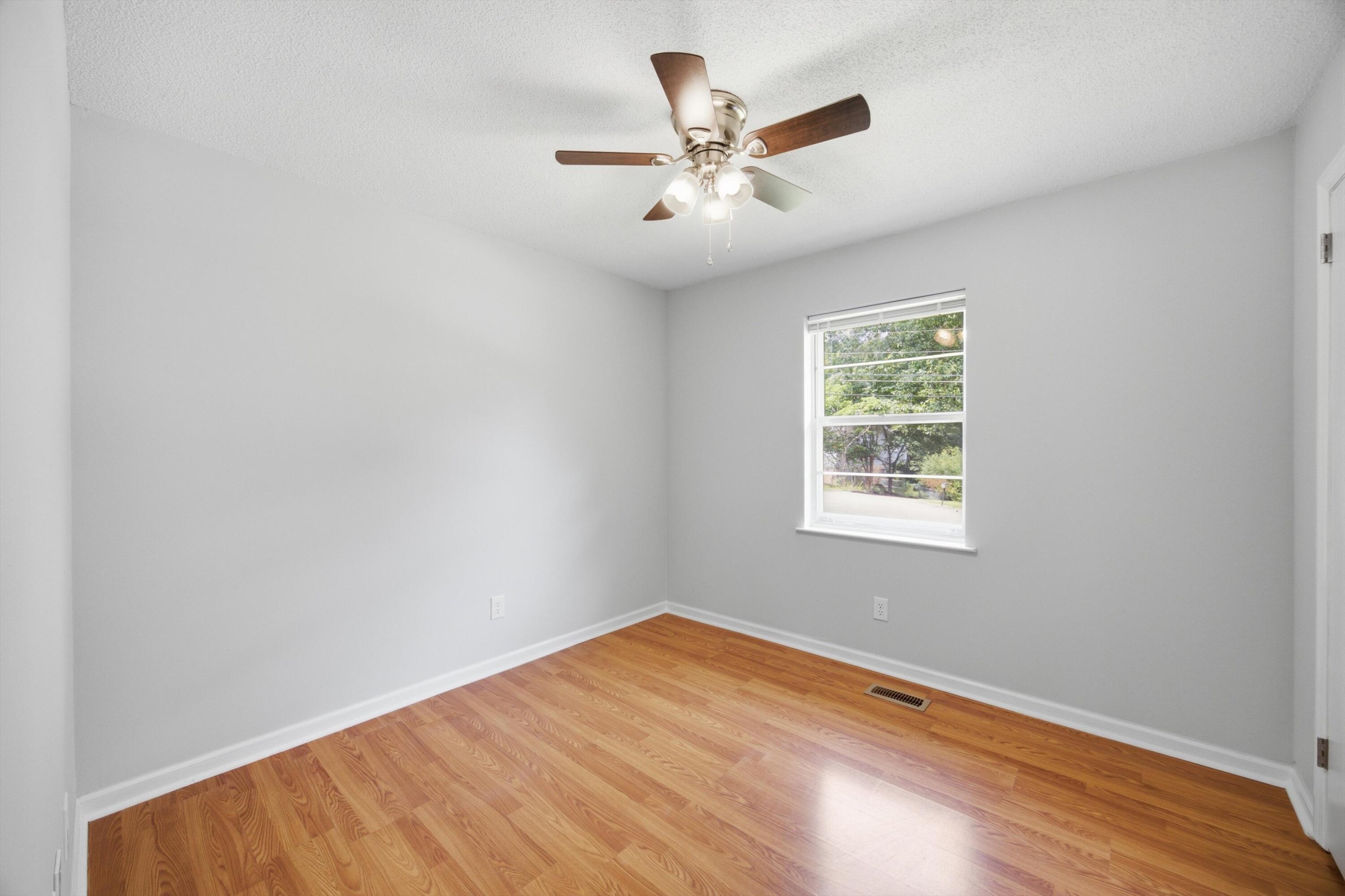 1032 Hillcrest Road Property Photo 21
