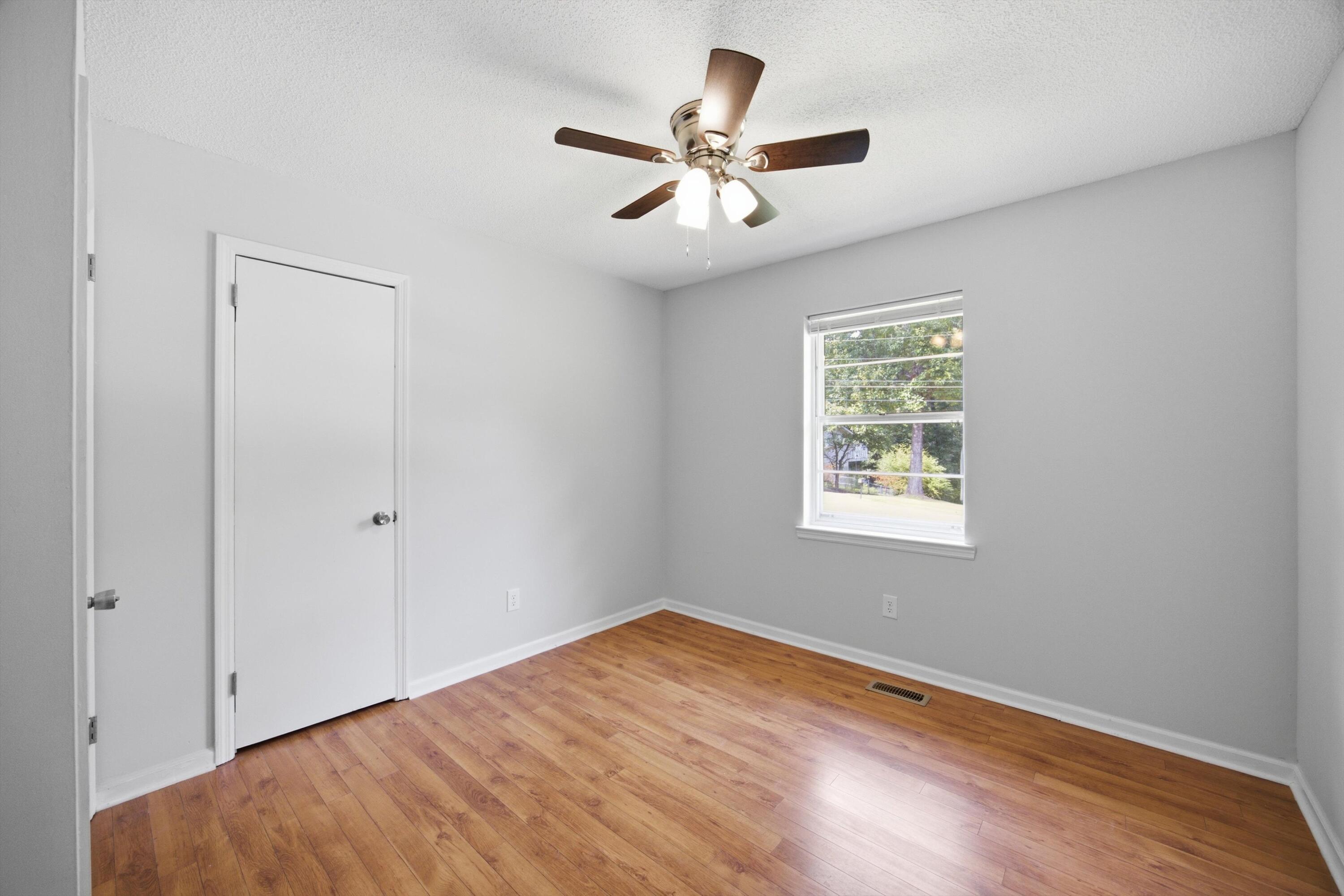 1032 Hillcrest Road Property Photo 23