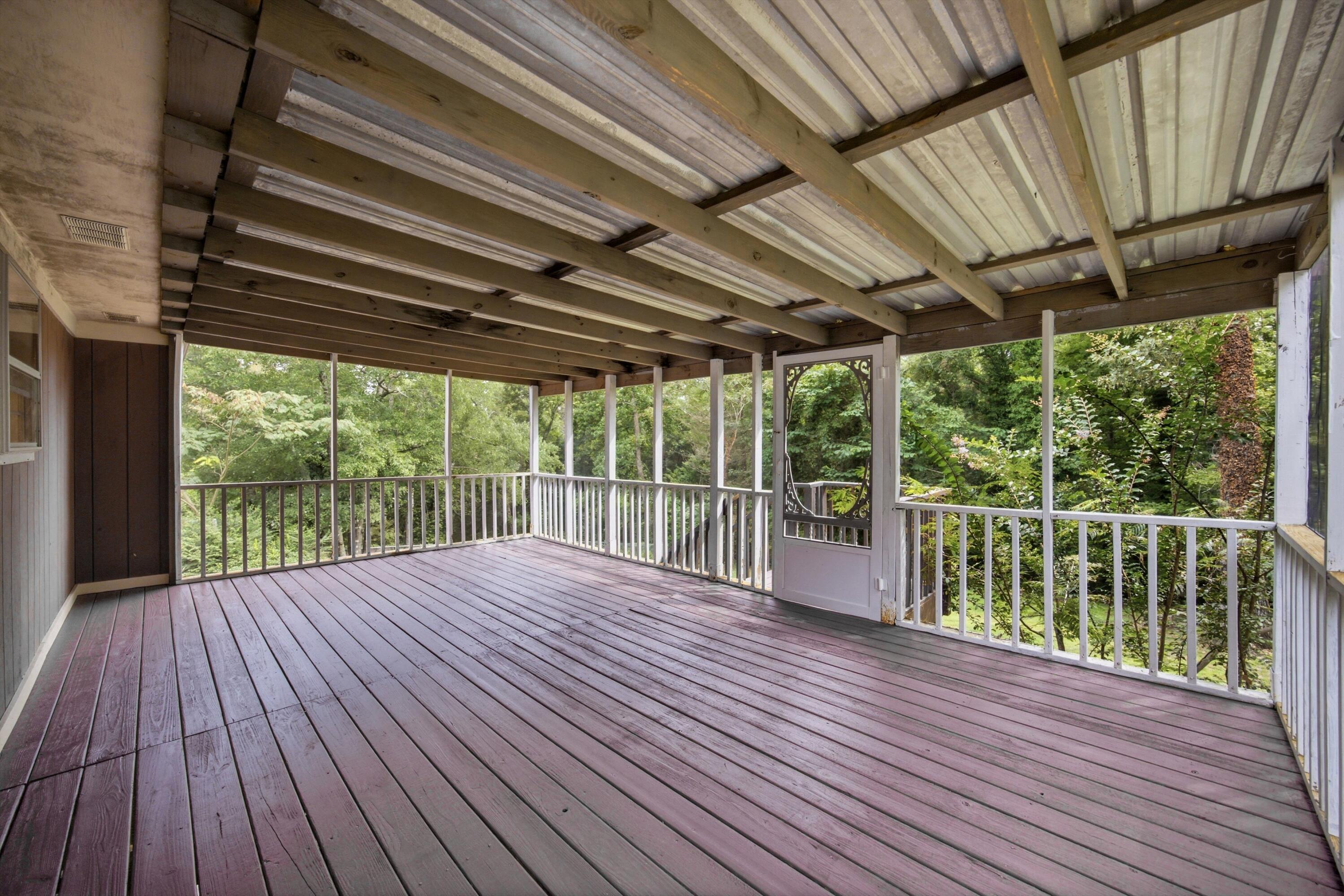 1032 Hillcrest Road Property Photo 32