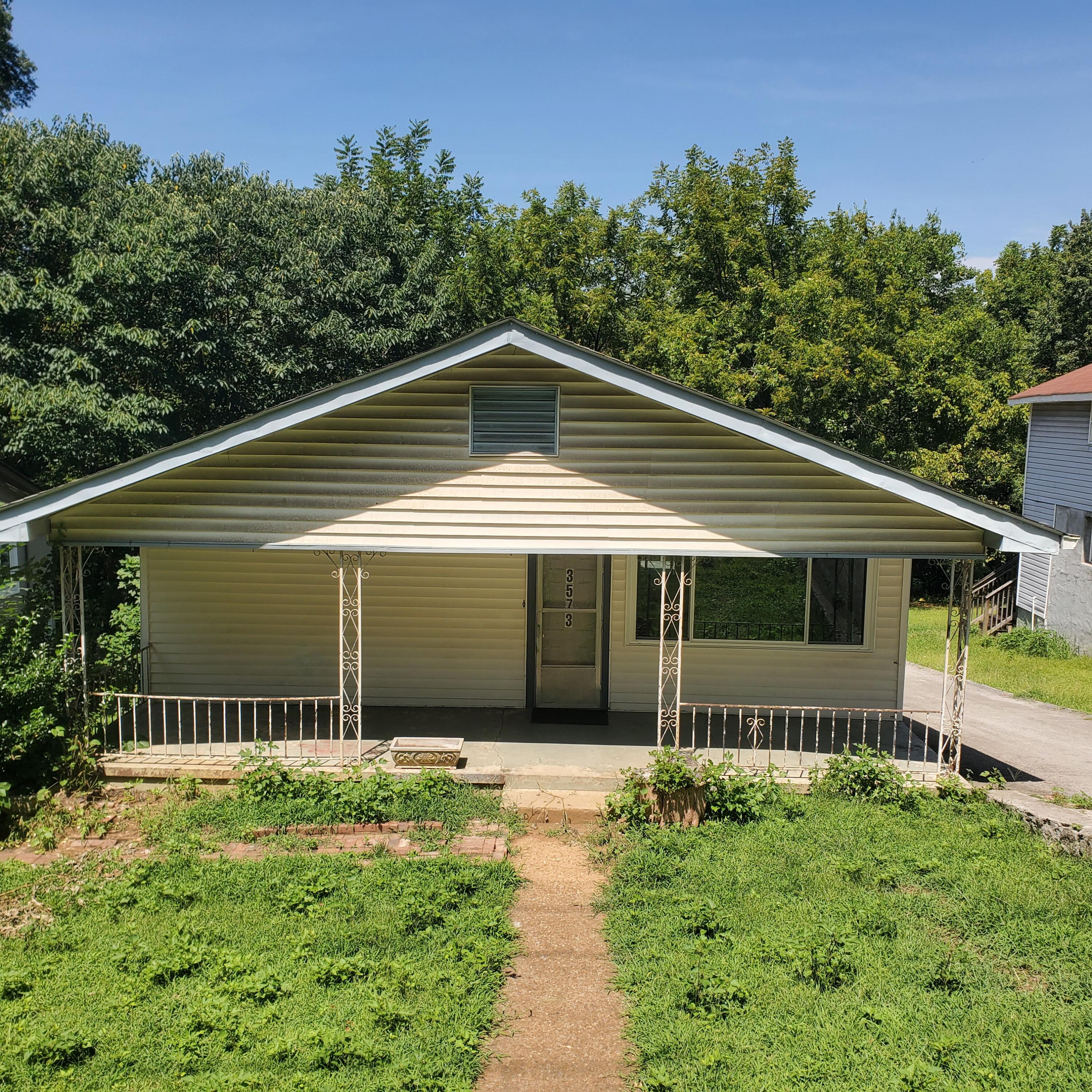 3573 Dodson Avenue Property Photo 1