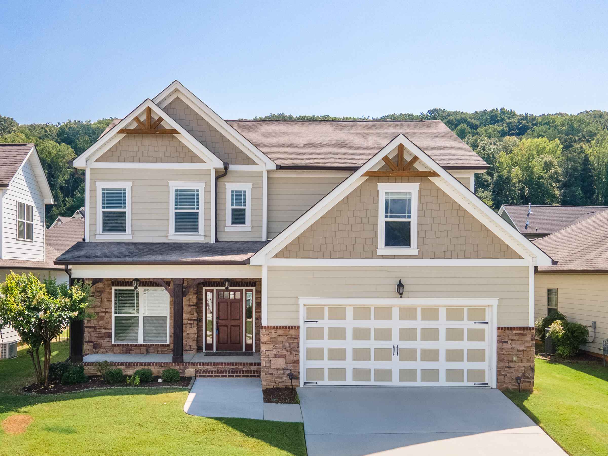 5644 Bungalow Circle Property Photo 1