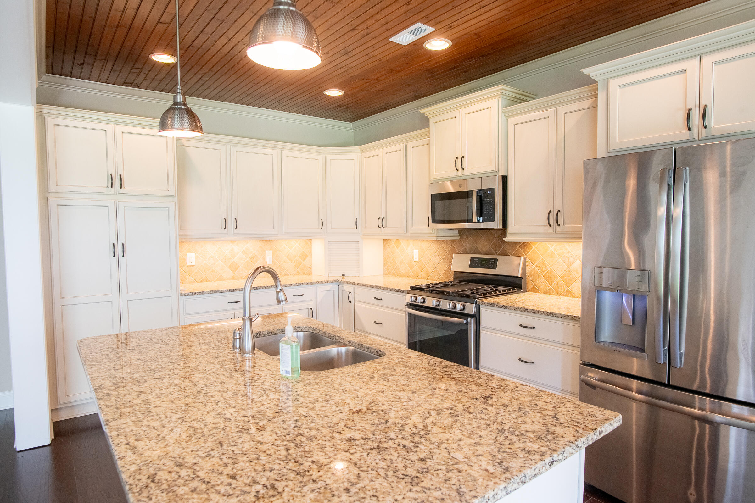 5644 Bungalow Circle Property Photo 8