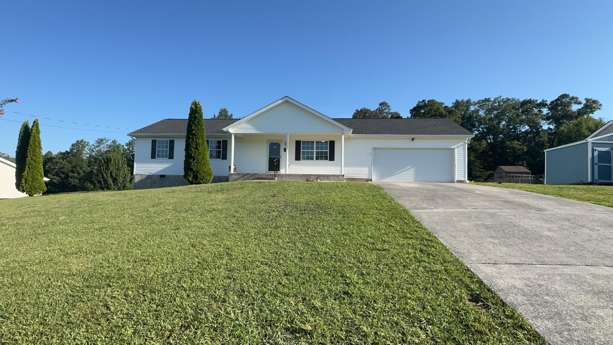 165 Pinewood Drive Property Photo 1