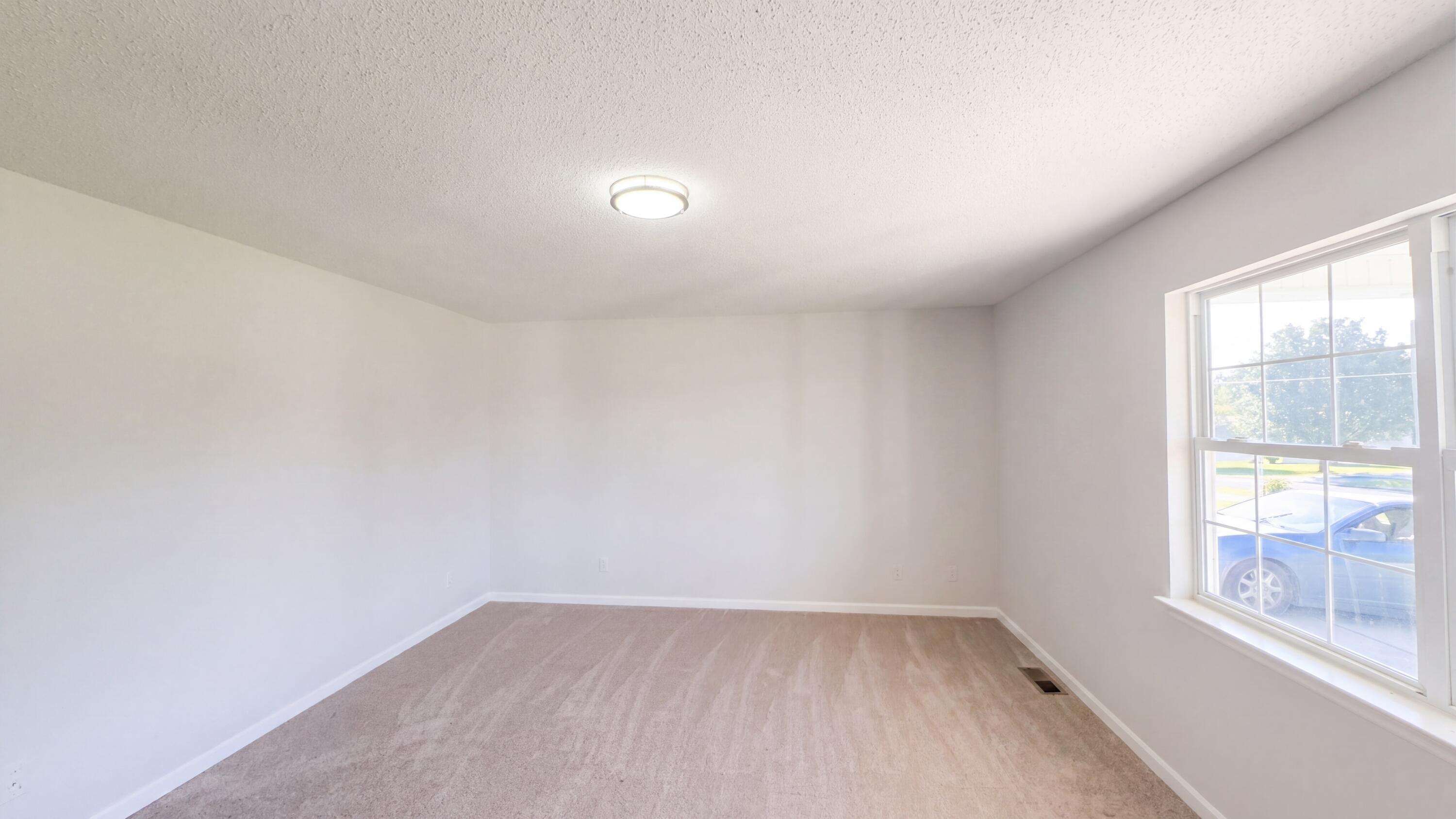 165 Pinewood Drive Property Photo 4