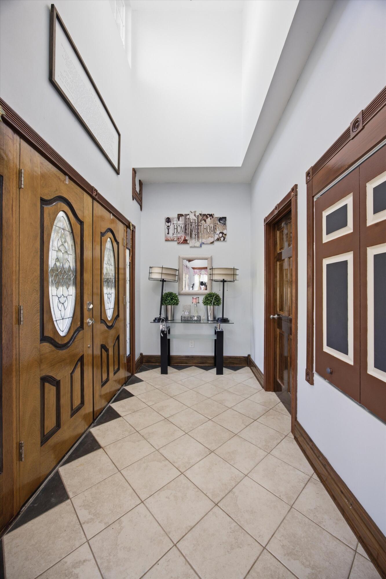 1541791 Property Photo 6