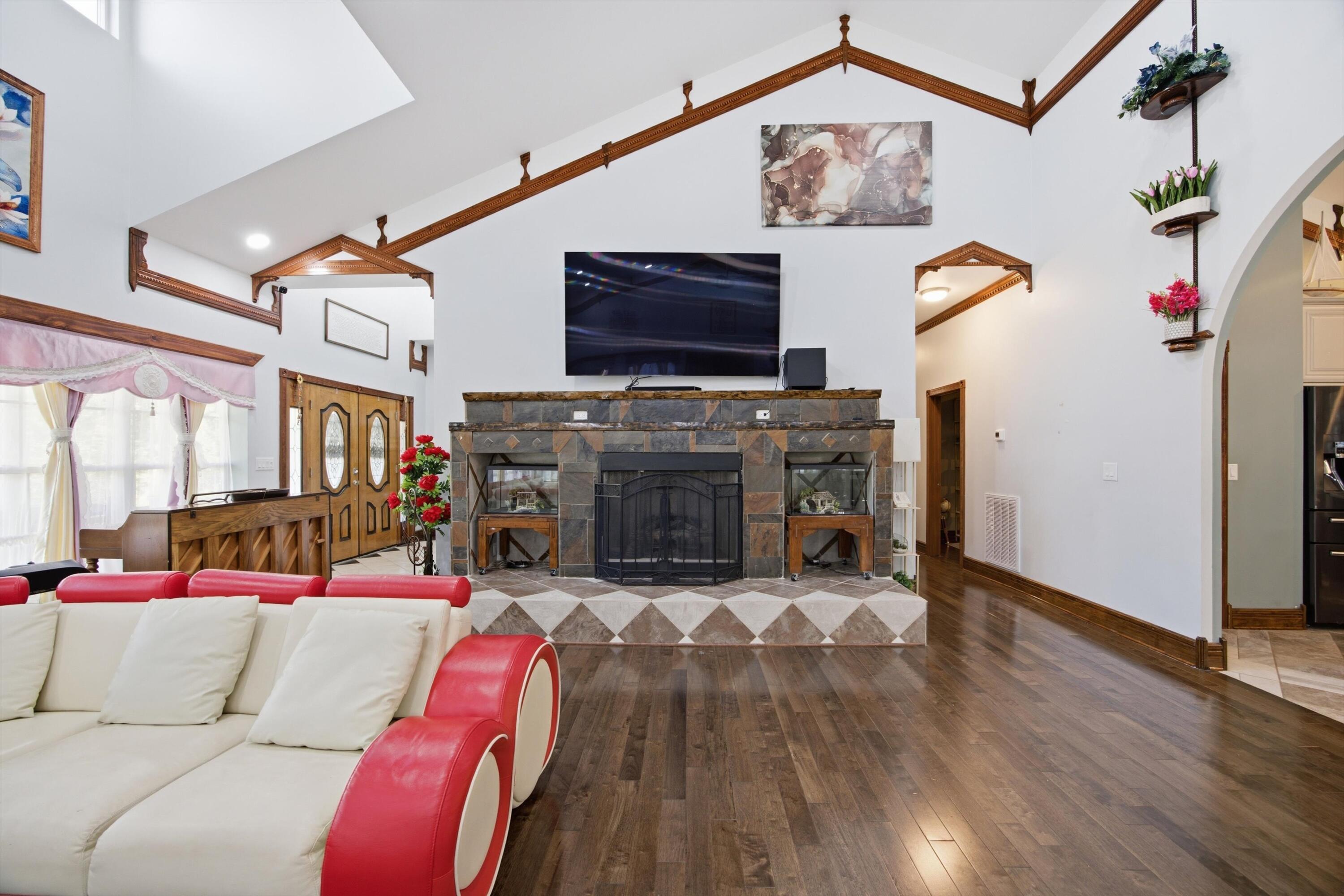 1541791 Property Photo 7