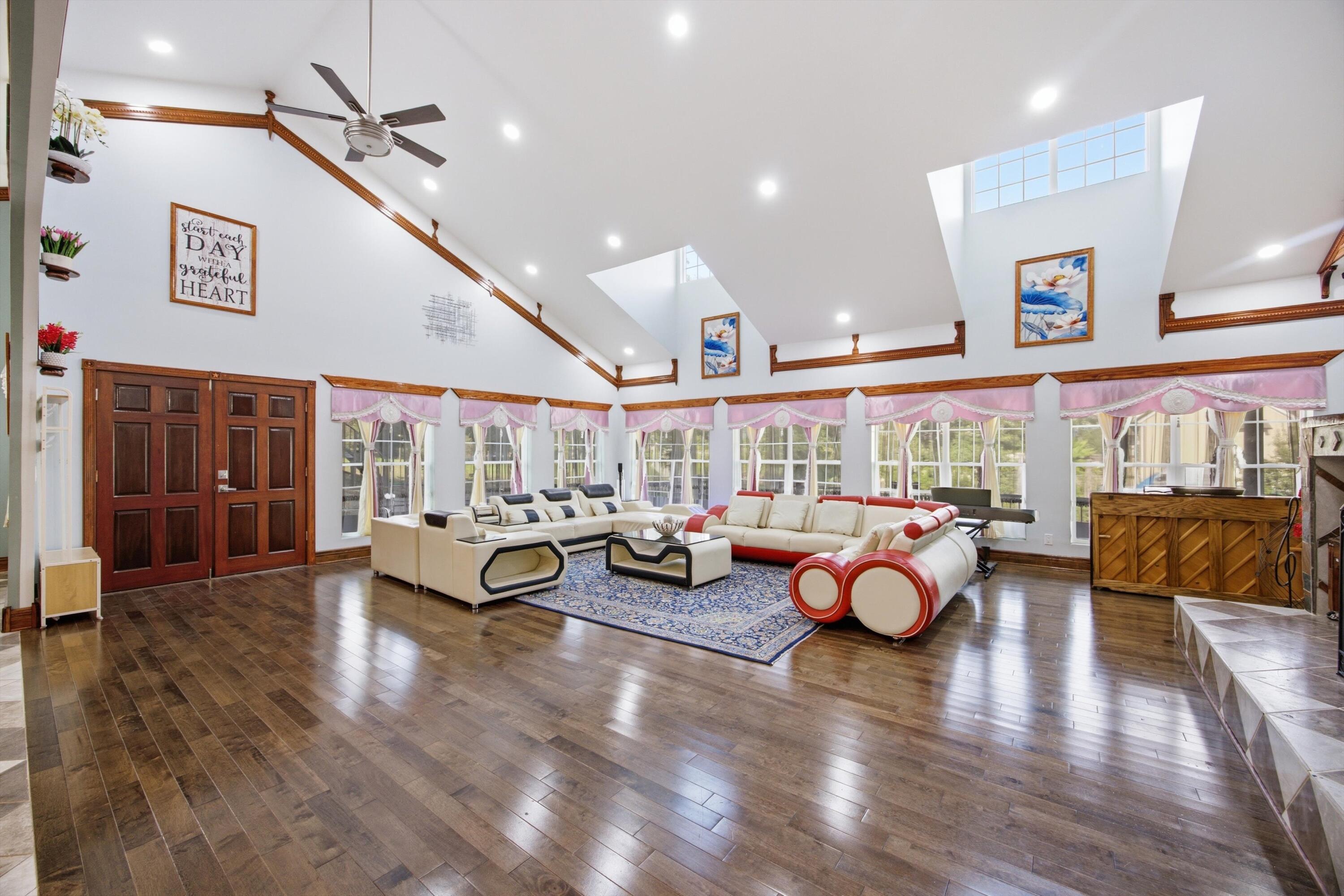1541791 Property Photo 9