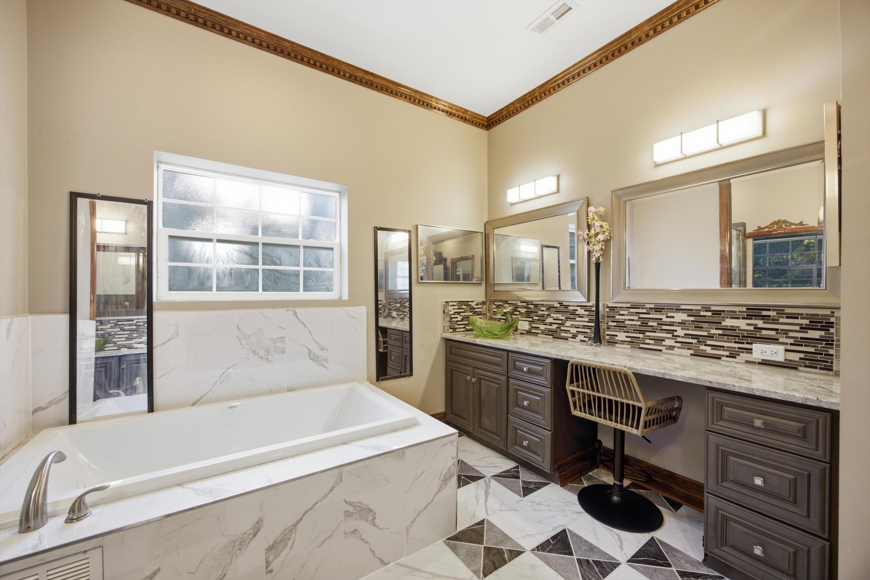 1541791 Property Photo 22