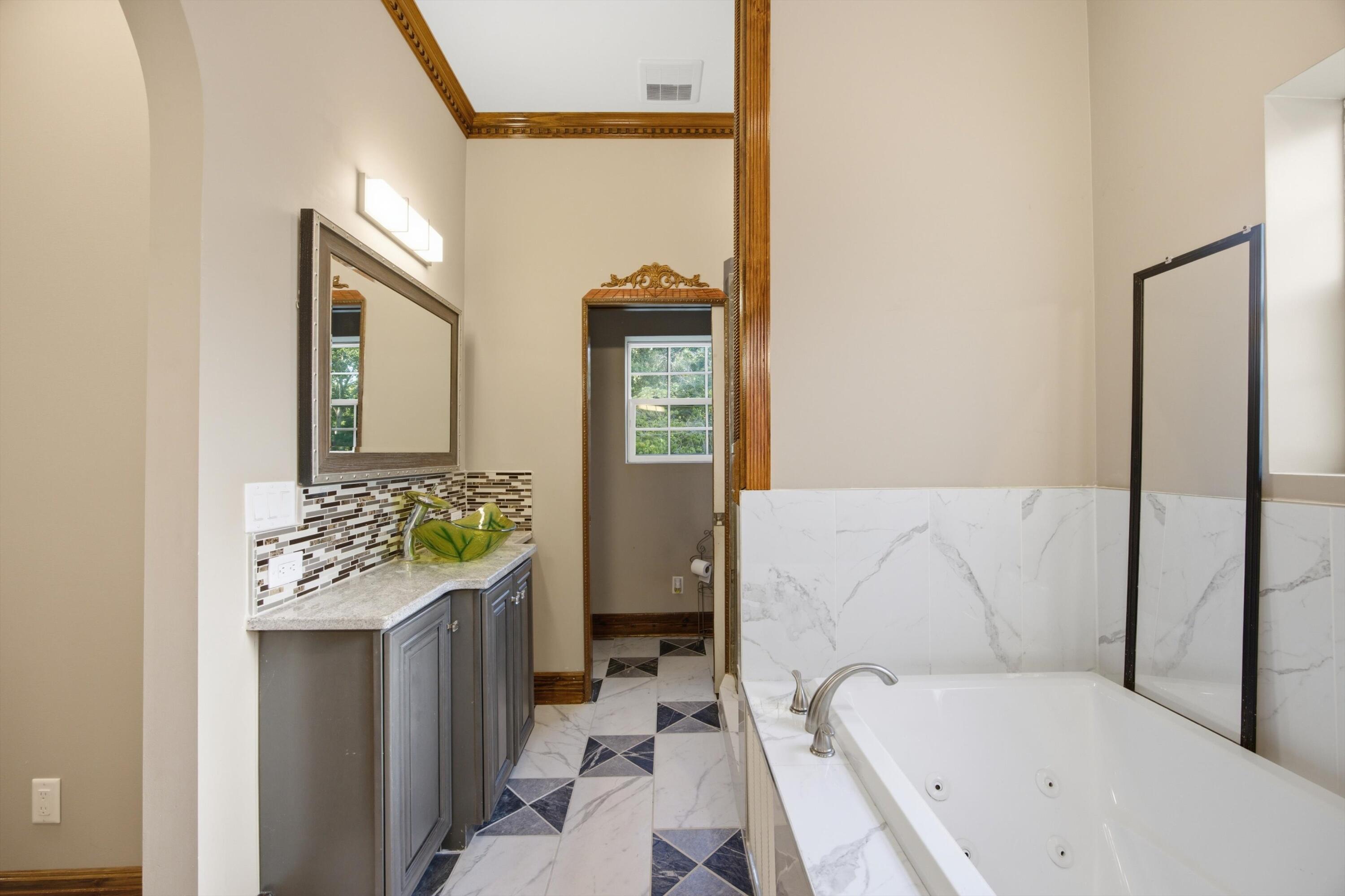 1541791 Property Photo 23