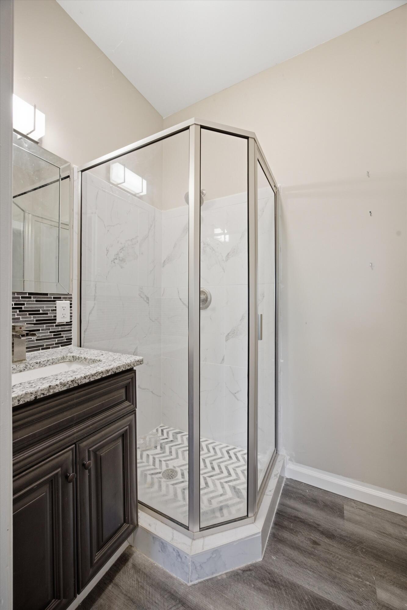 1541791 Property Photo 38