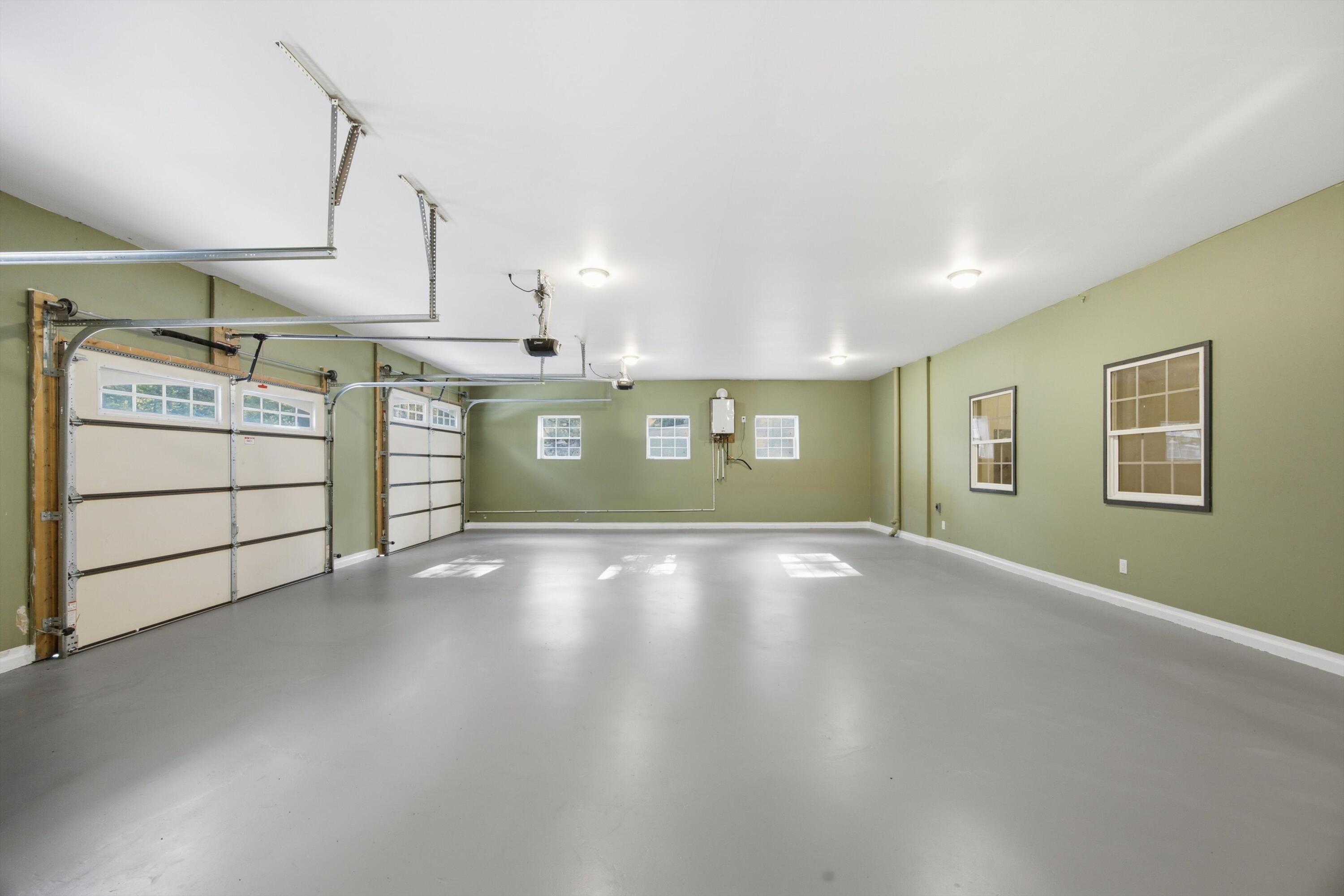 1541791 Property Photo 40