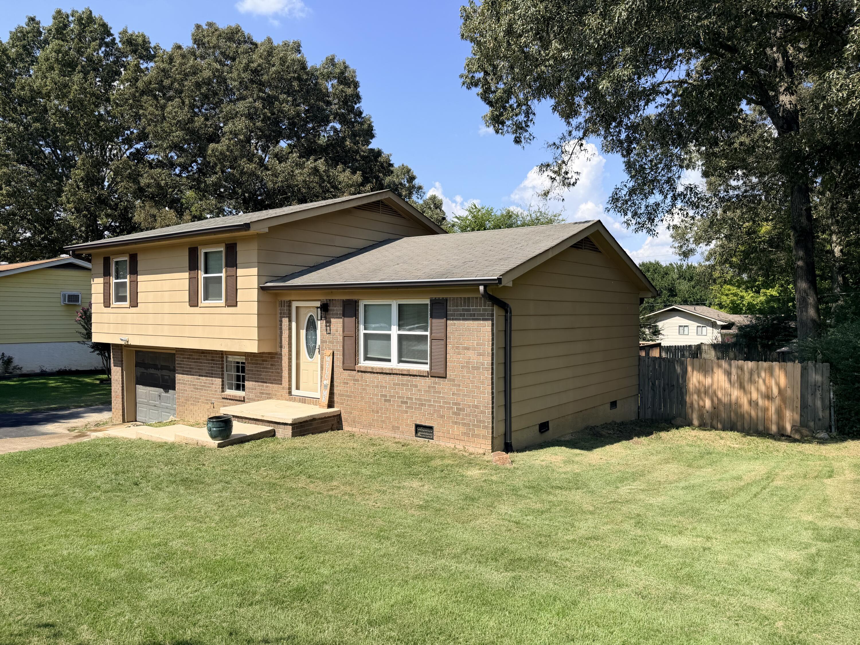1627 Roberson Road Property Photo 1
