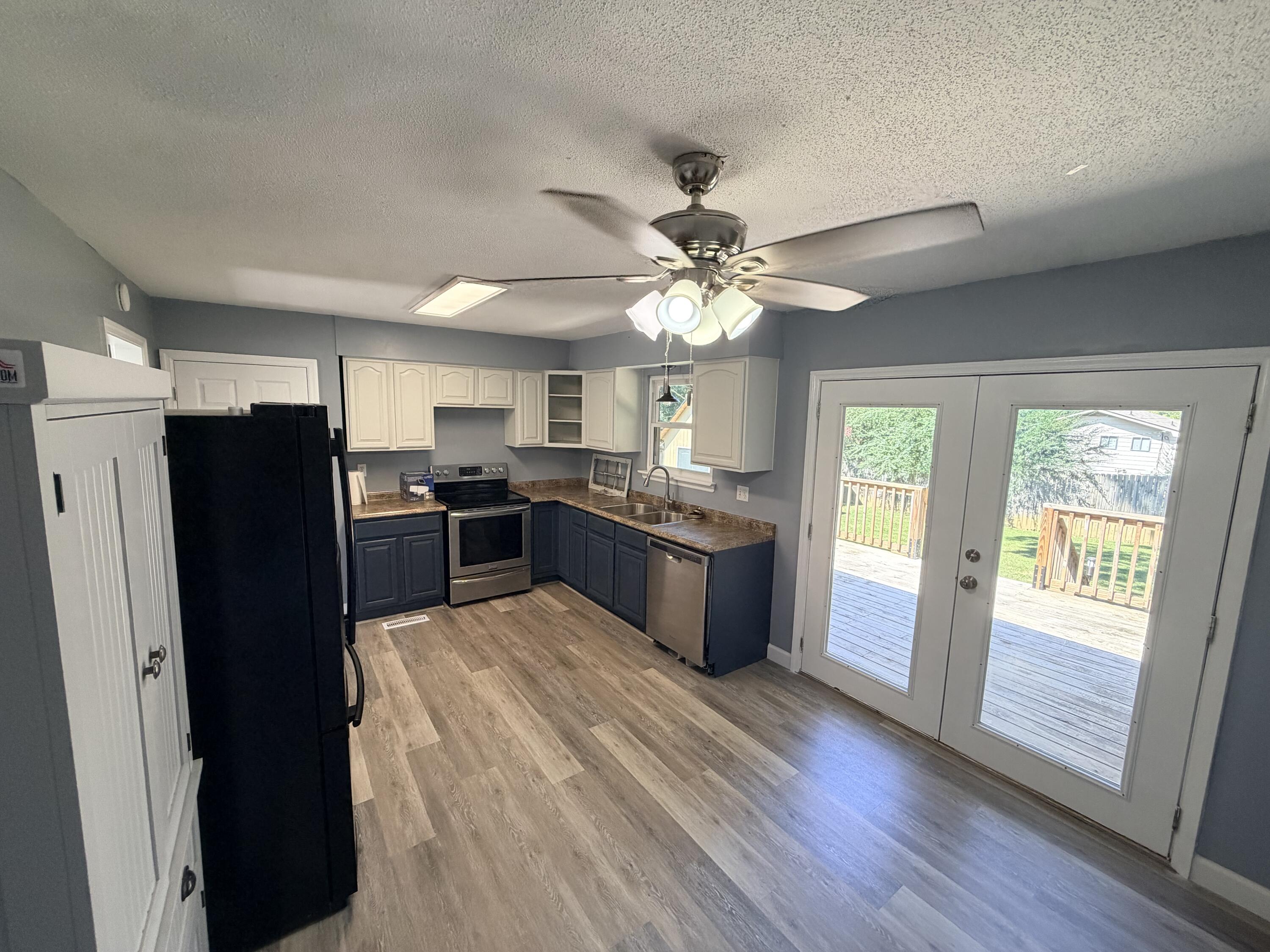 1627 Roberson Road Property Photo 6