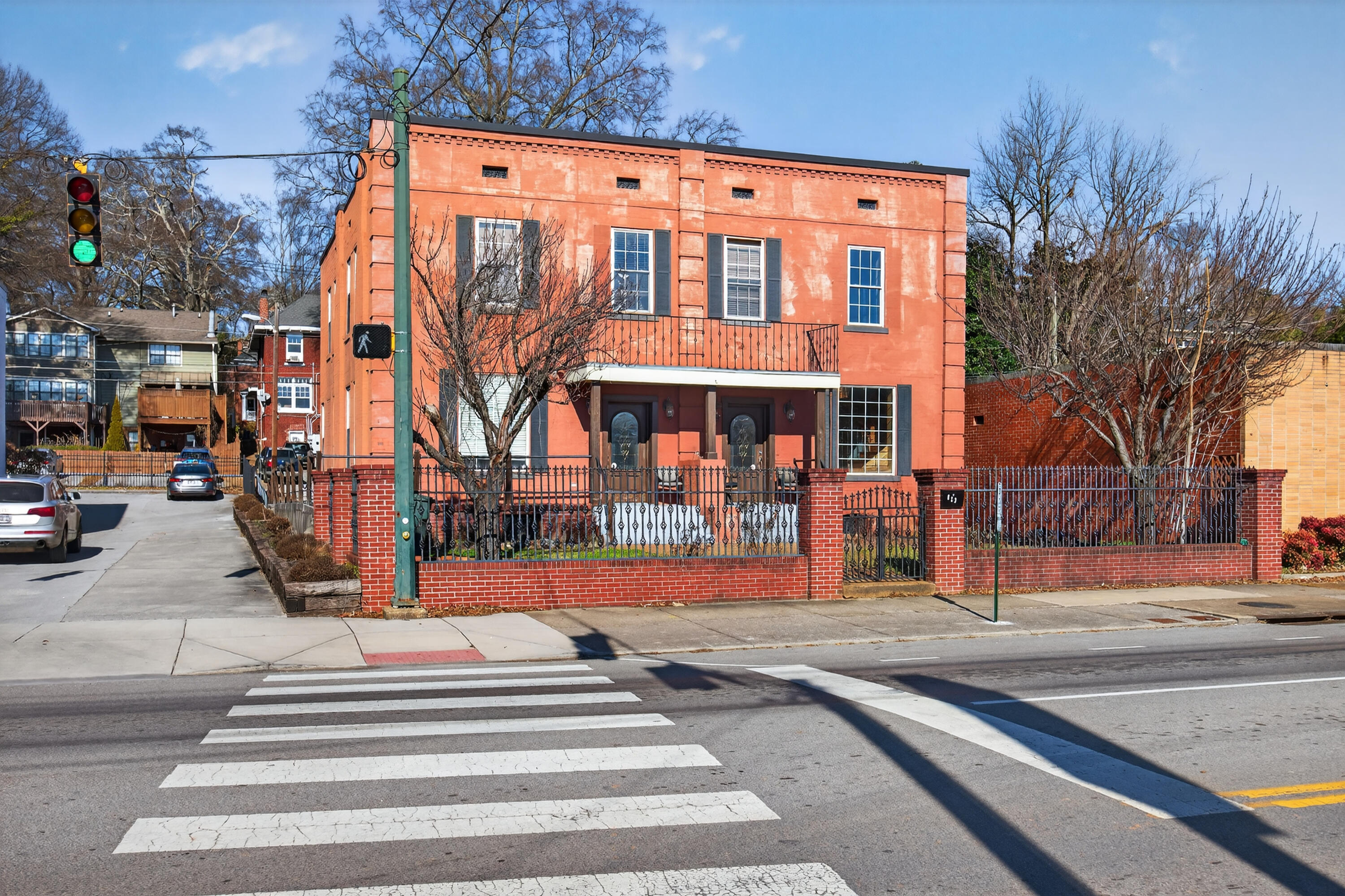 823 Mccallie Avenue Property Photo 2
