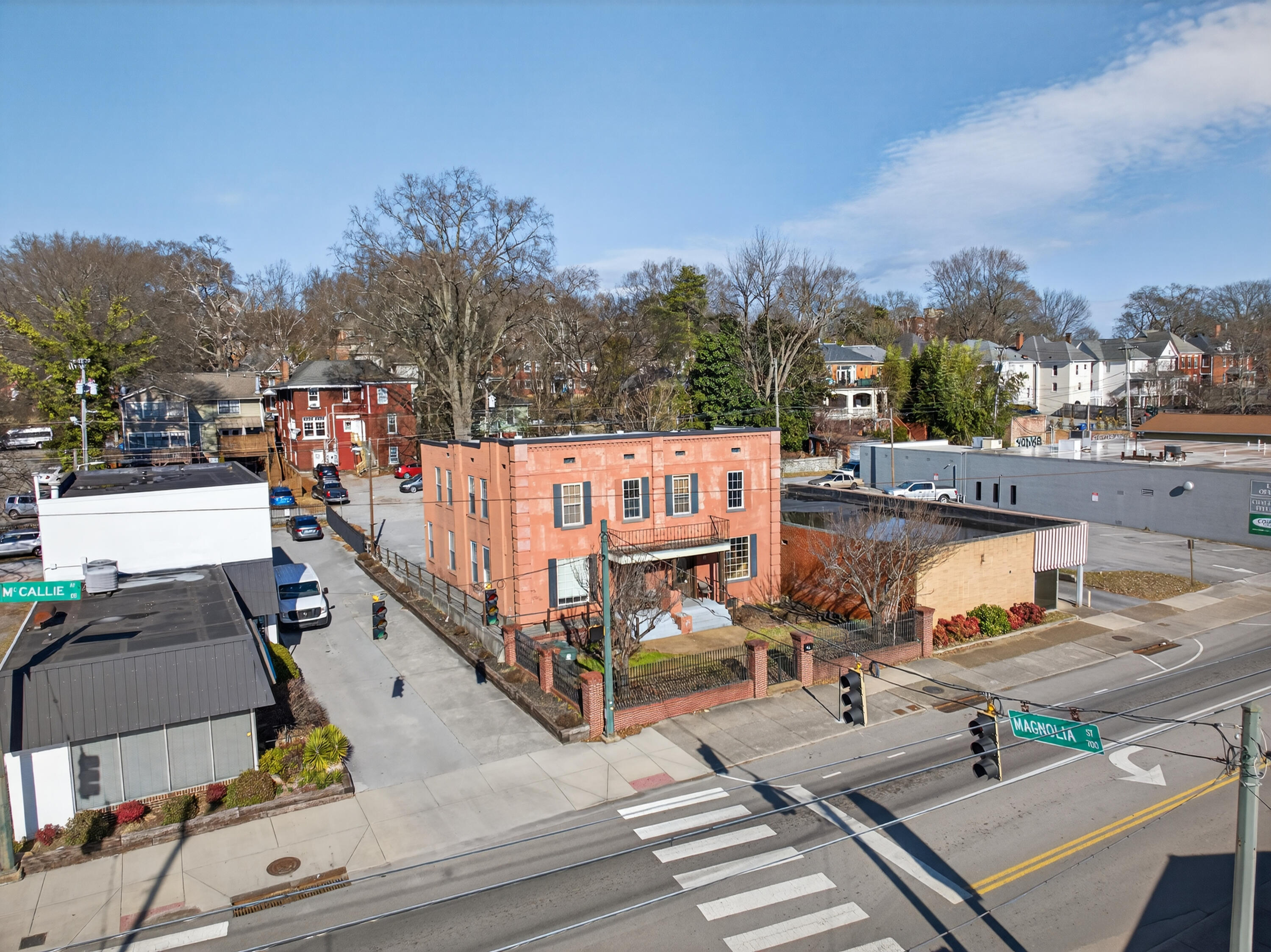 823 Mccallie Avenue Property Photo 4
