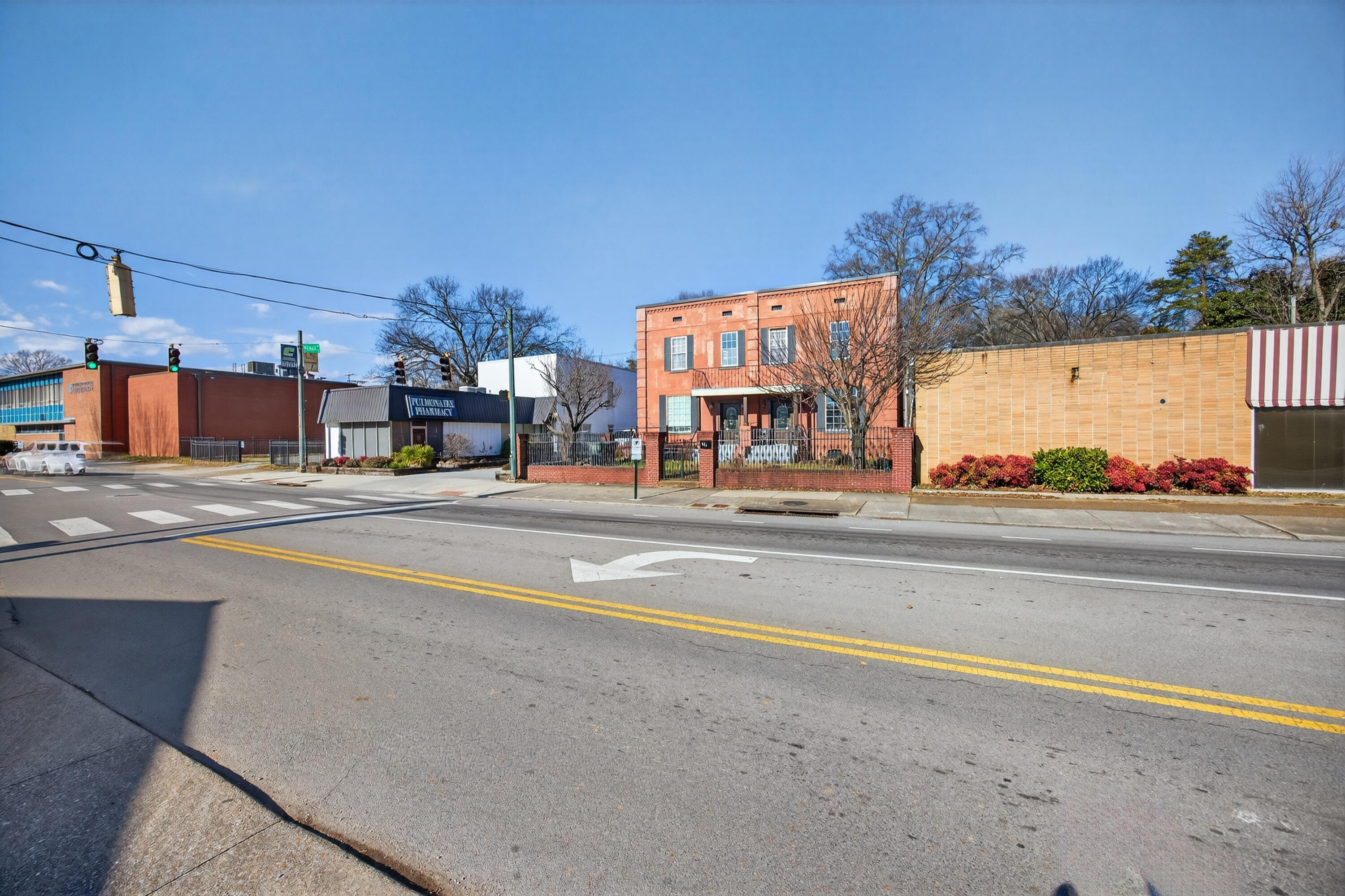 823 Mccallie Avenue Property Photo 6