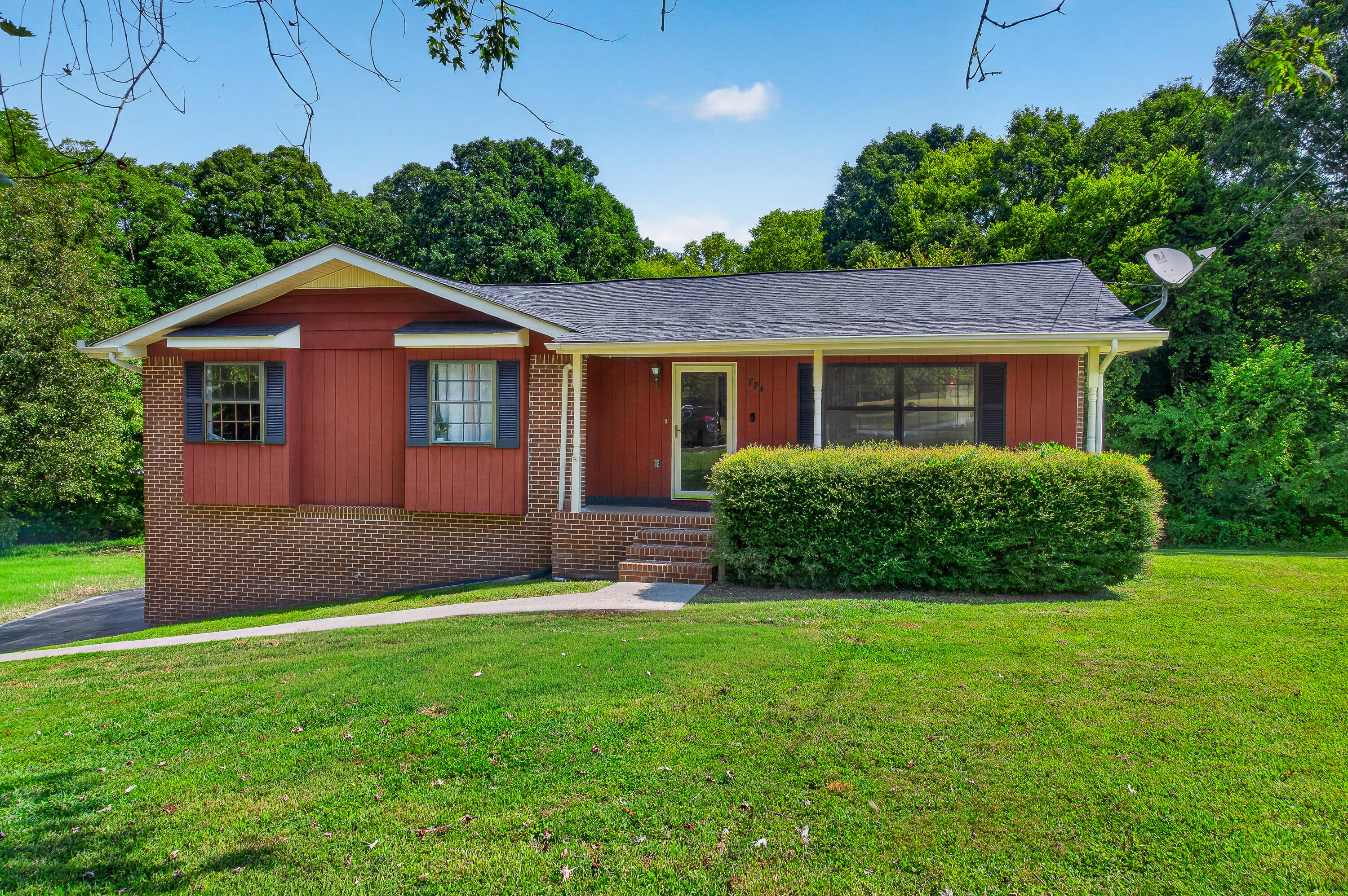 774 Brownwood Circle Property Photo 1