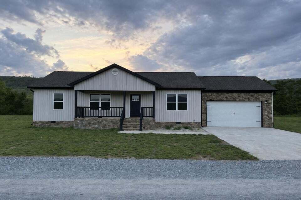 108 Galloway Airport Road Property Photo 1