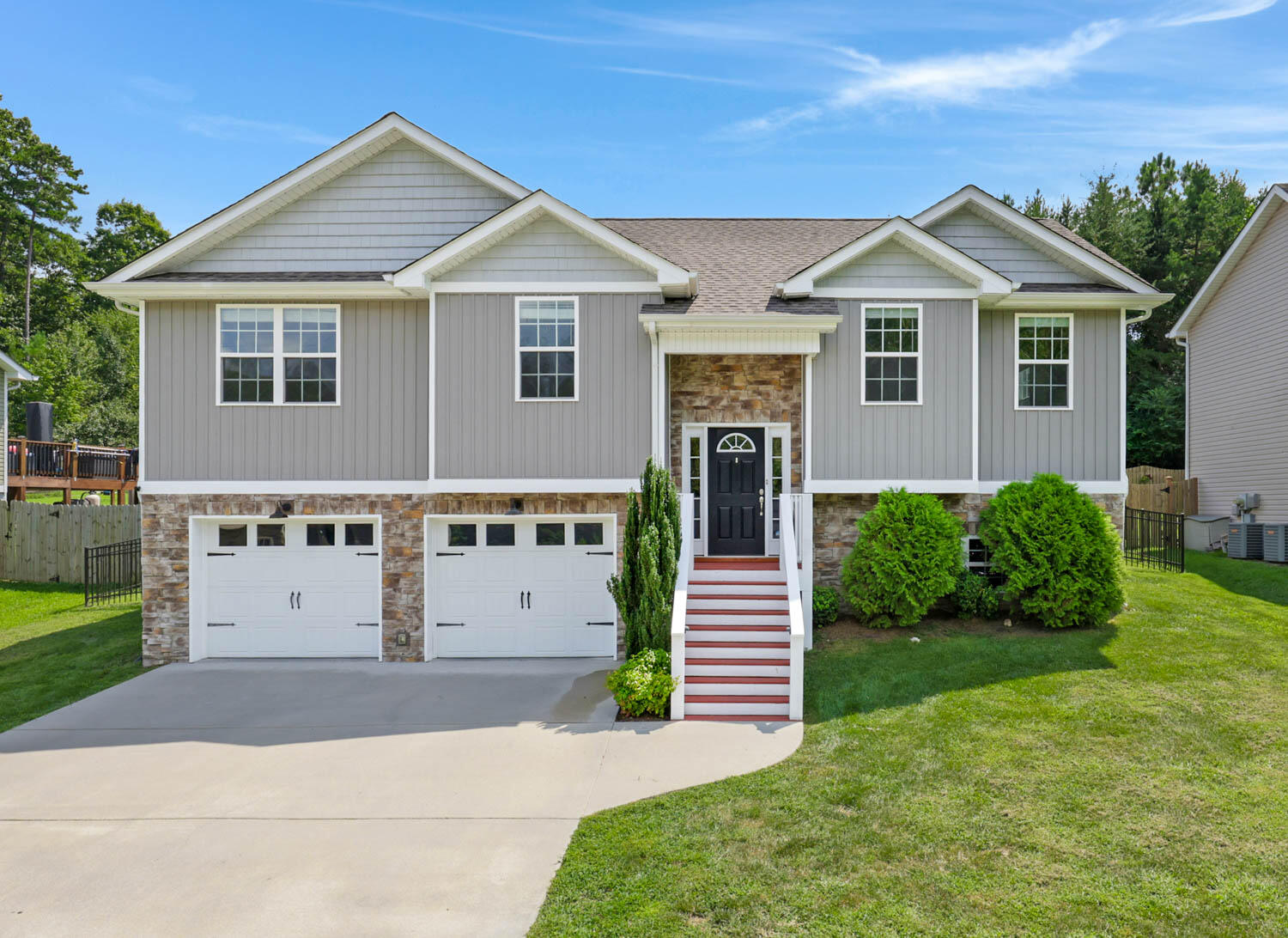 1758 Short Leaf Lane Property Photo 1