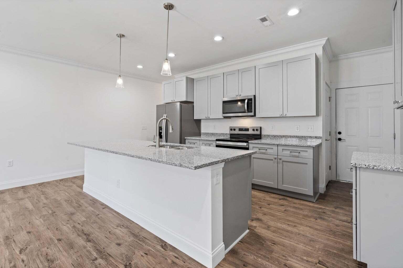 1911 Property Photo 27