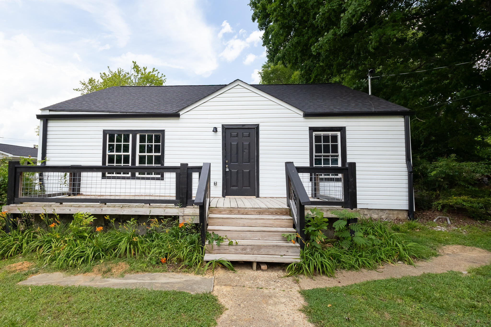 207 Napier Street Property Photo 1