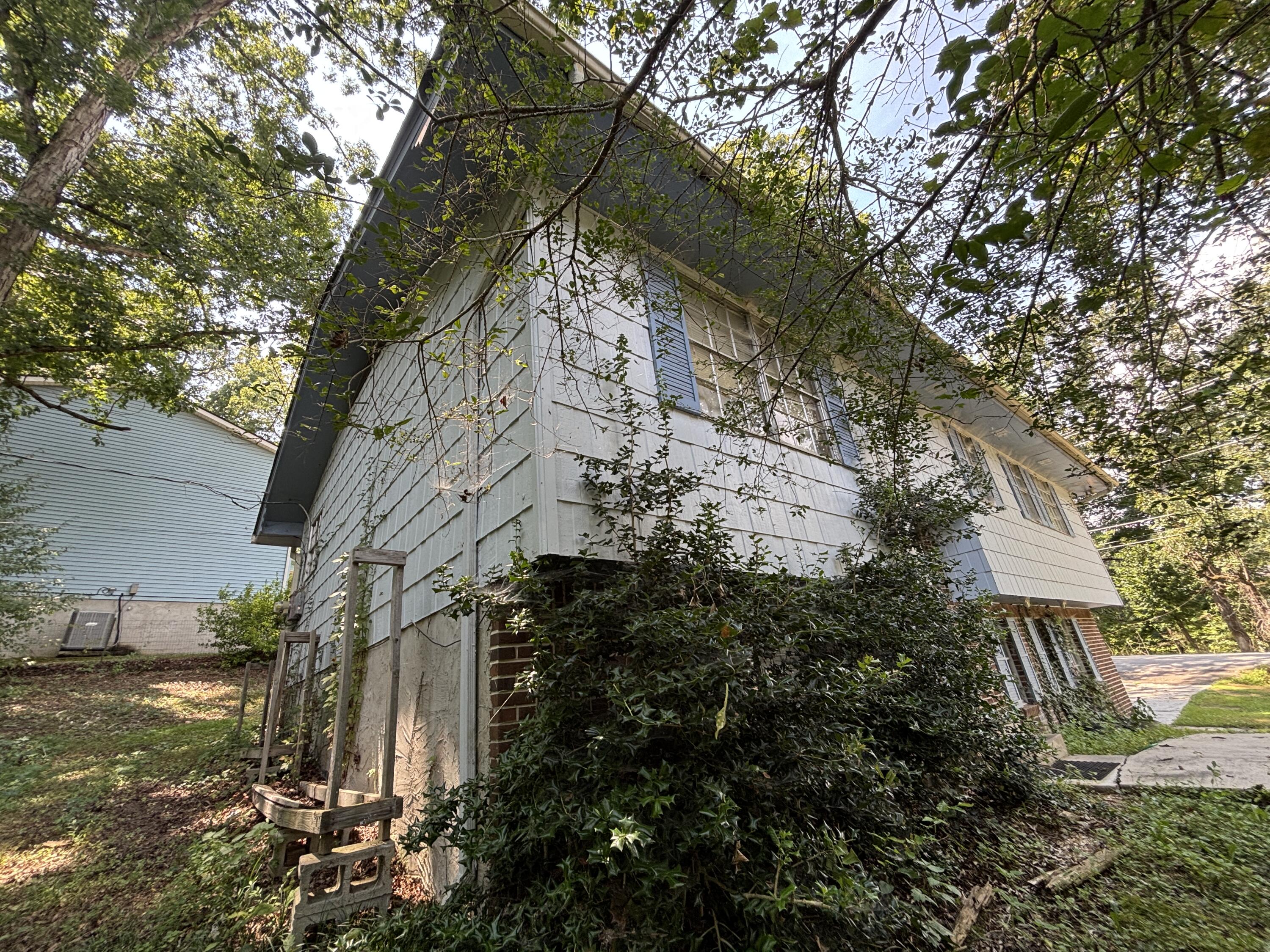 9524 Fuller Road Property Photo 4